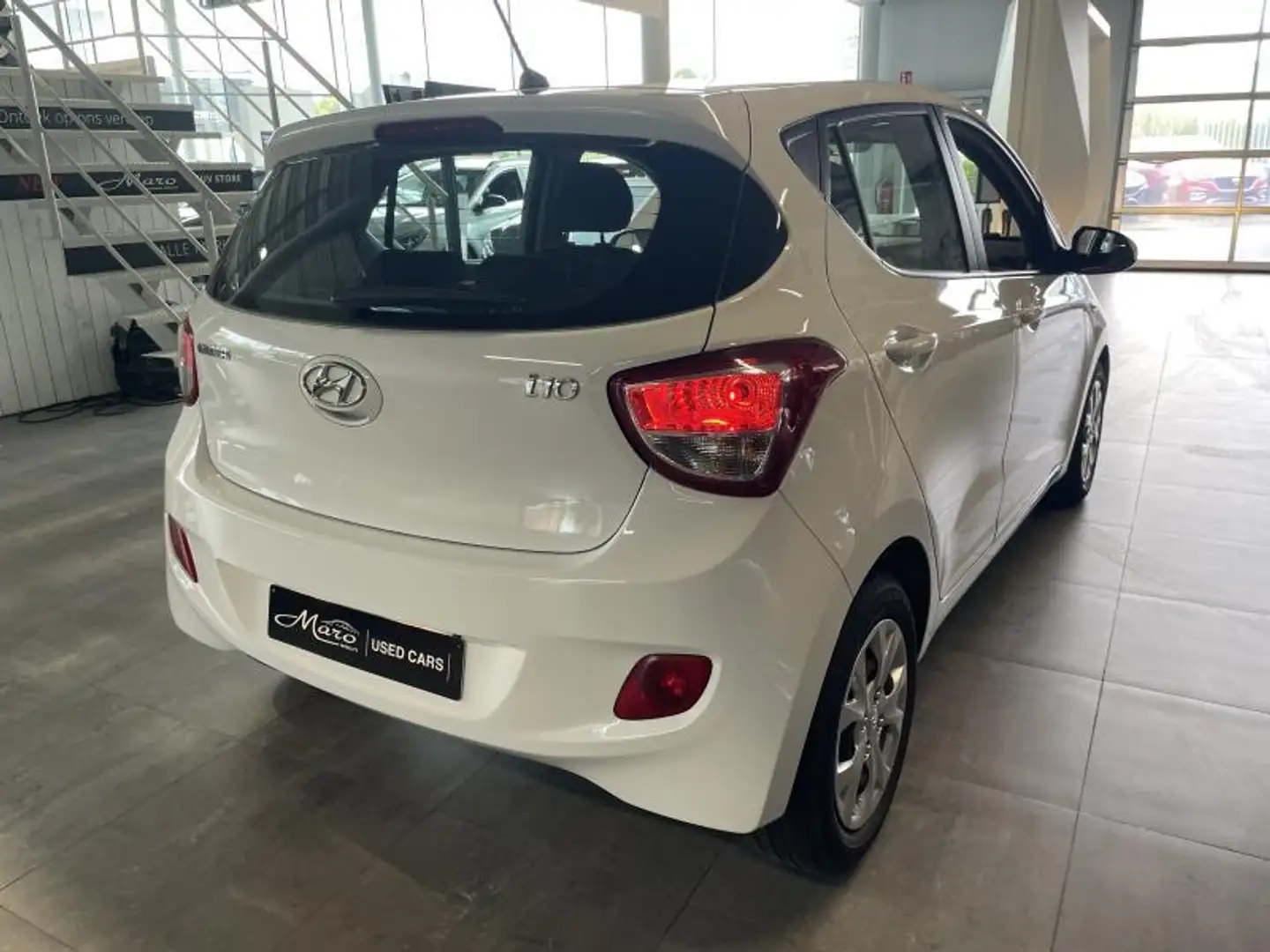 Hyundai i10 1.0 Pop Orange | airco,cruise,... | Wit - 2
