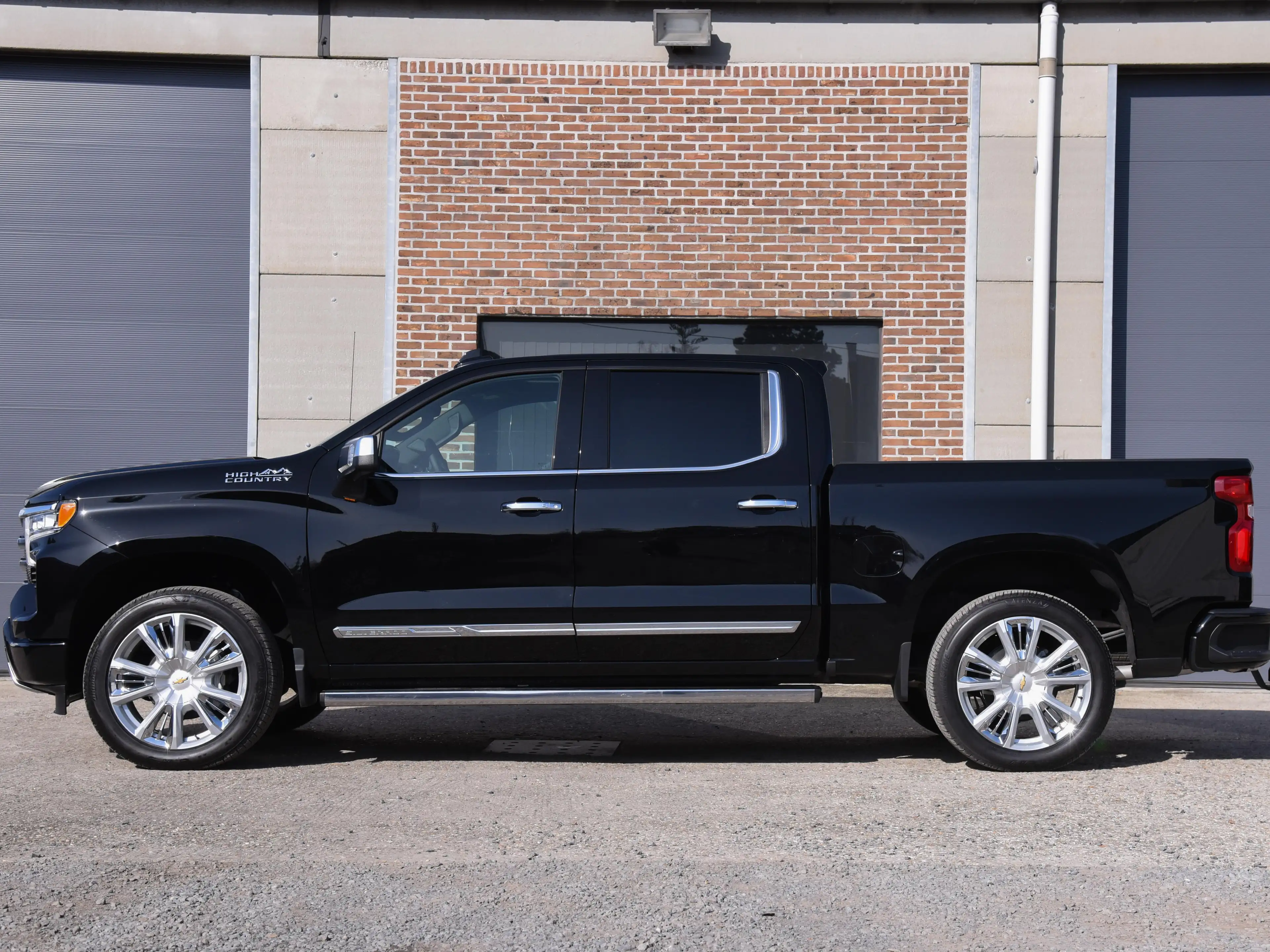 Chevrolet Silverado High Country 6.2L V8 €65.900,- excl btw. — photo 3