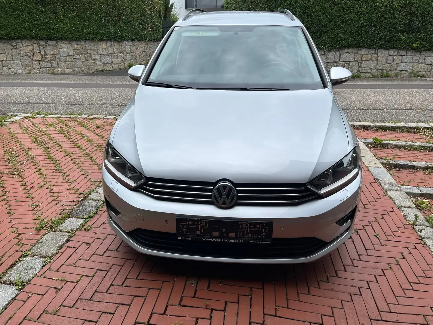 Volkswagen Golf Sportsvan Comfortline 1,6 BMT TDI Silber - 2