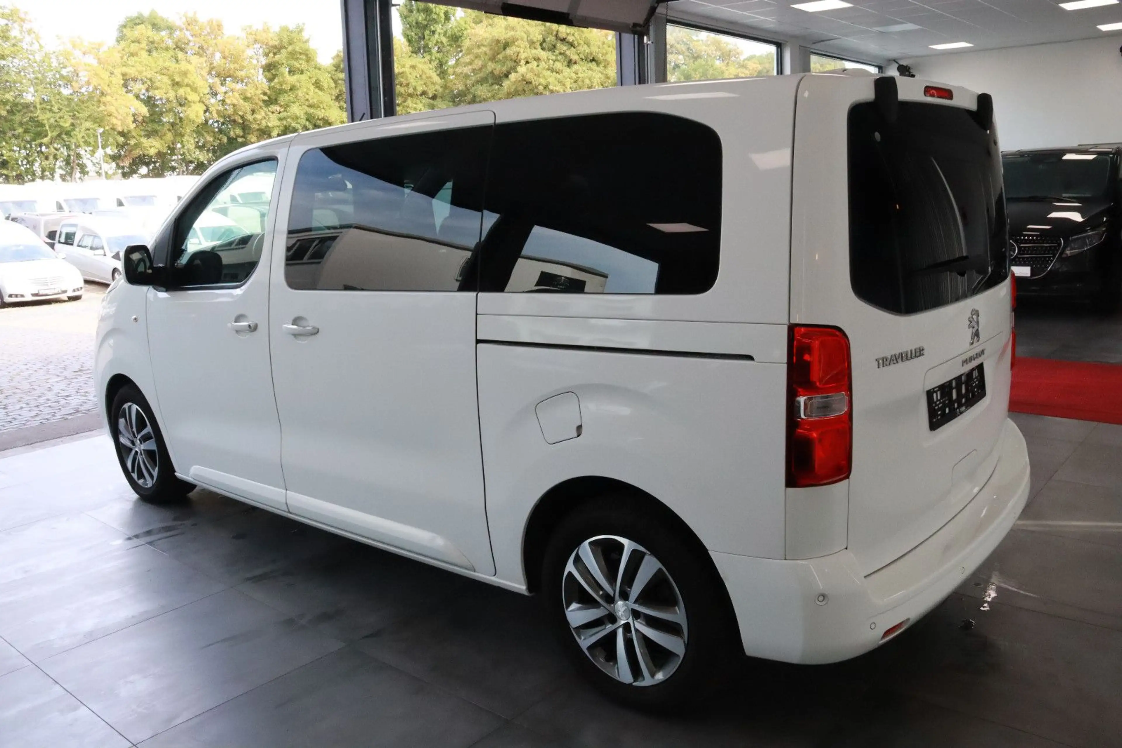 Peugeot Traveller 2.0 Blue-HDi Business VIP L2 *1.HAND* — photo 5