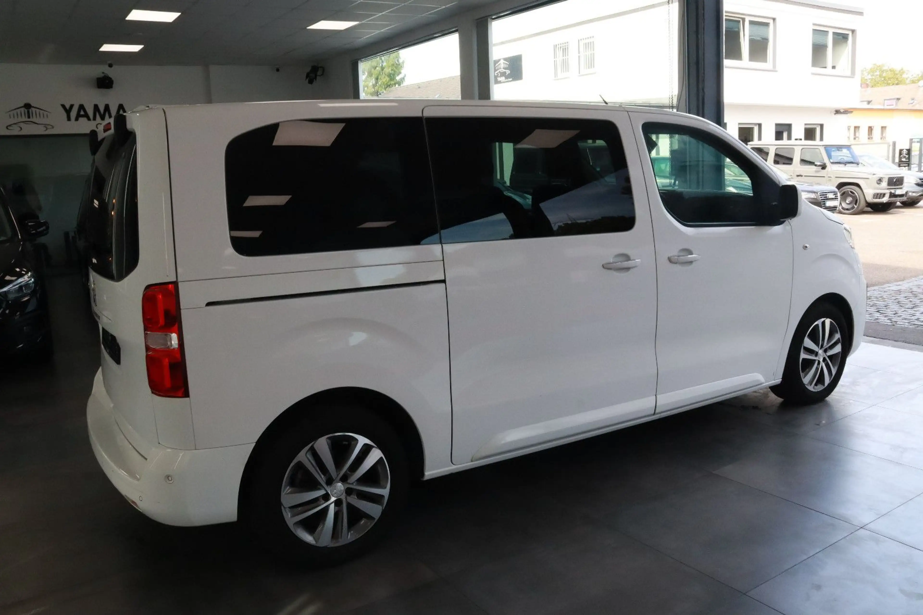 Peugeot Traveller 2.0 Blue-HDi Business VIP L2 *1.HAND* — photo 4