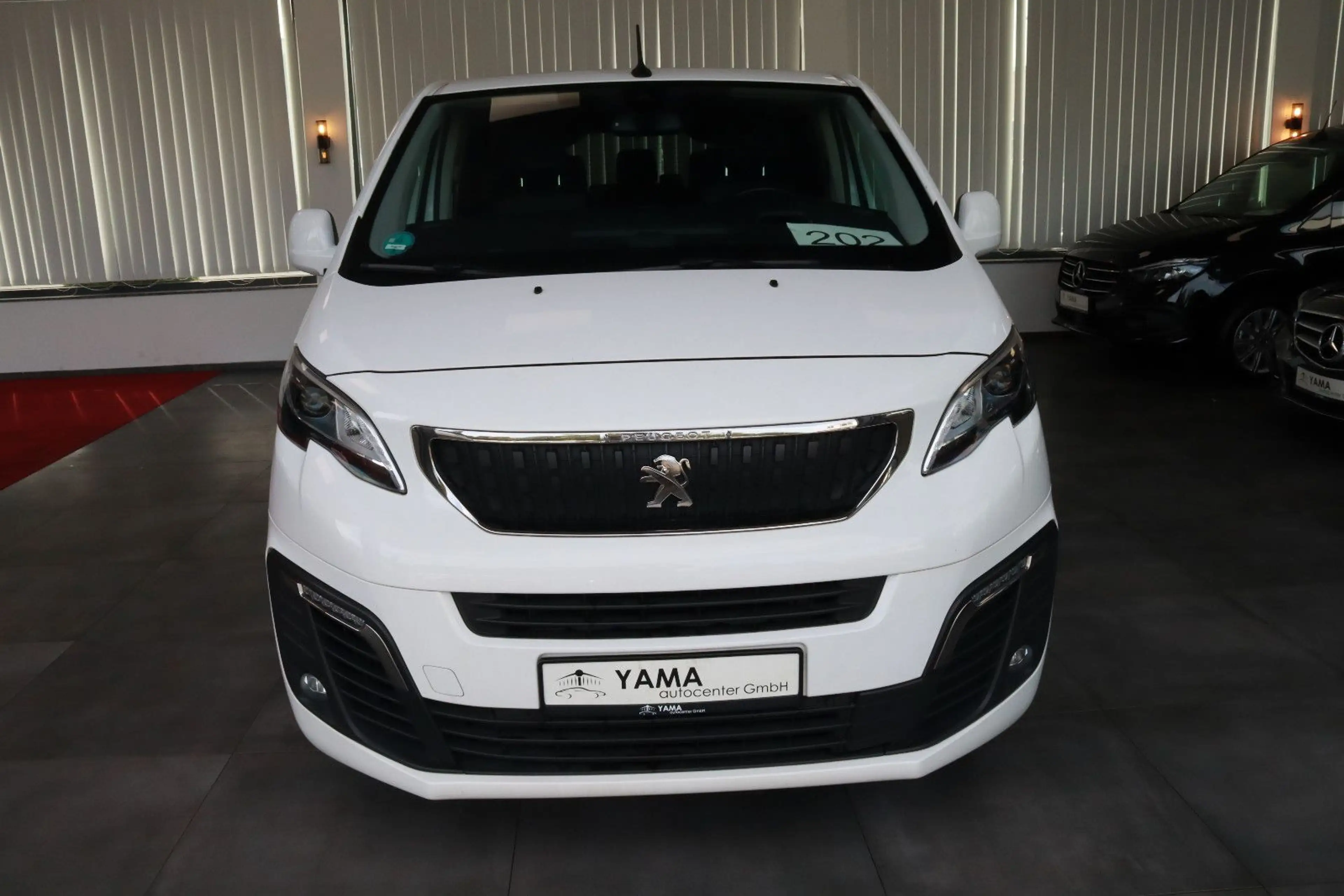 Peugeot Traveller 2.0 Blue-HDi Business VIP L2 *1.HAND* — photo 2