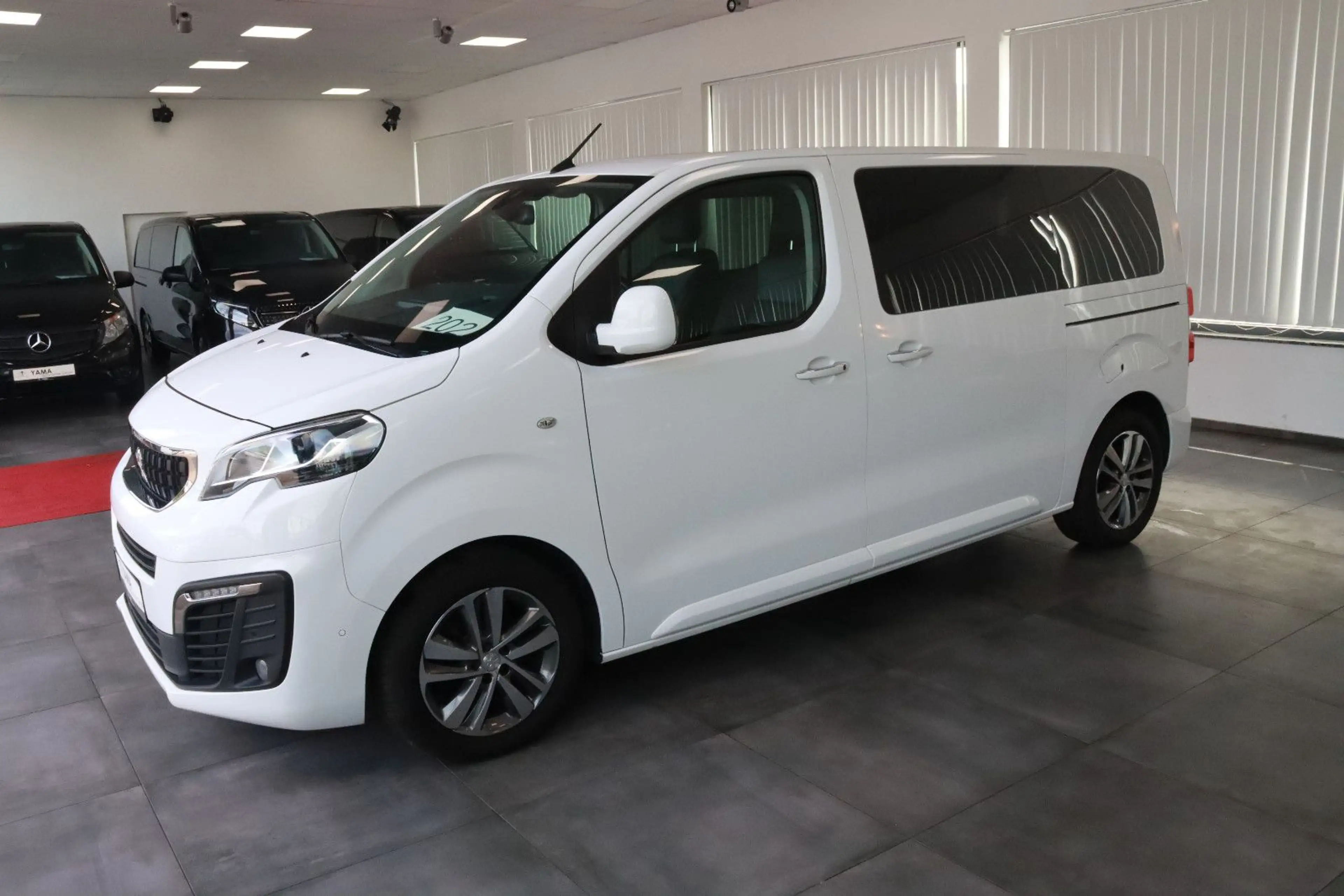 Peugeot Traveller 2.0 Blue-HDi Business VIP L2 *1.HAND*