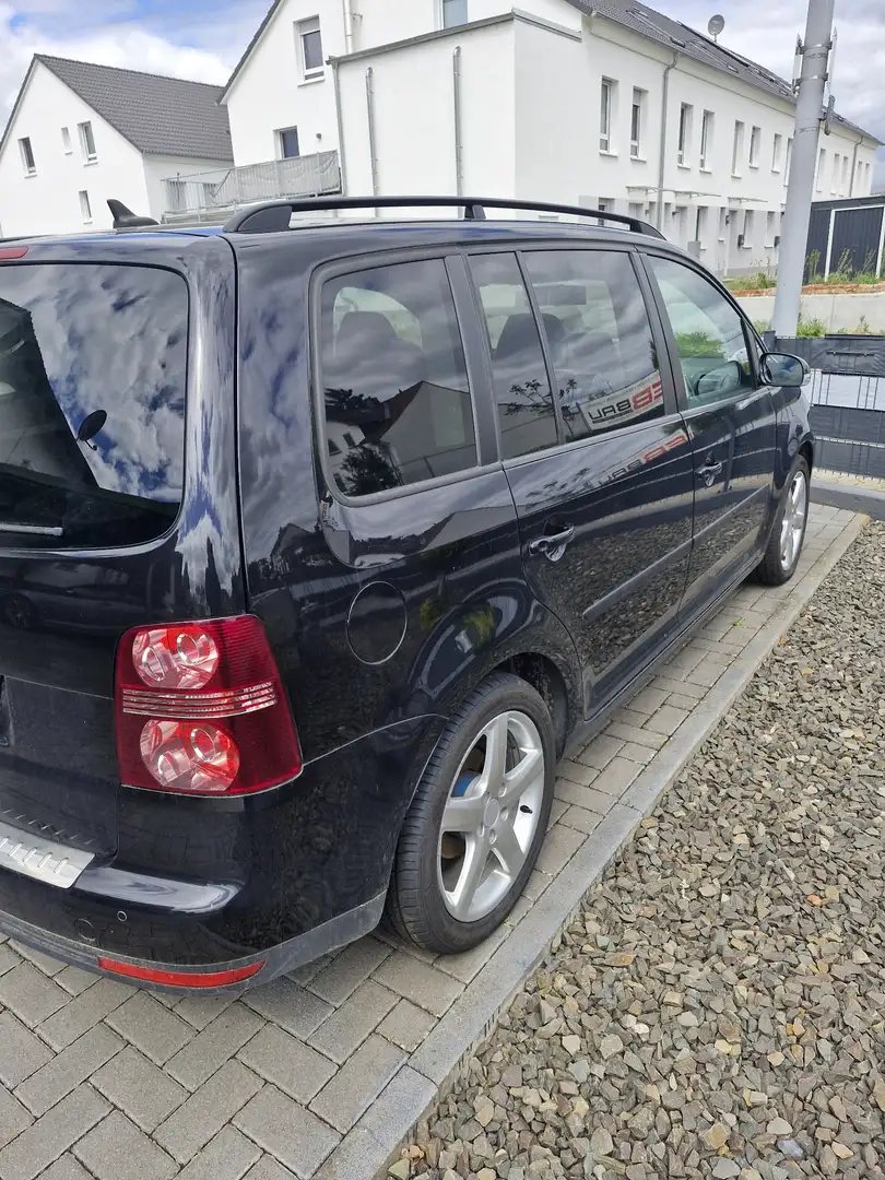 Volkswagen Touran 2.0 TDI DPF Highline - 2