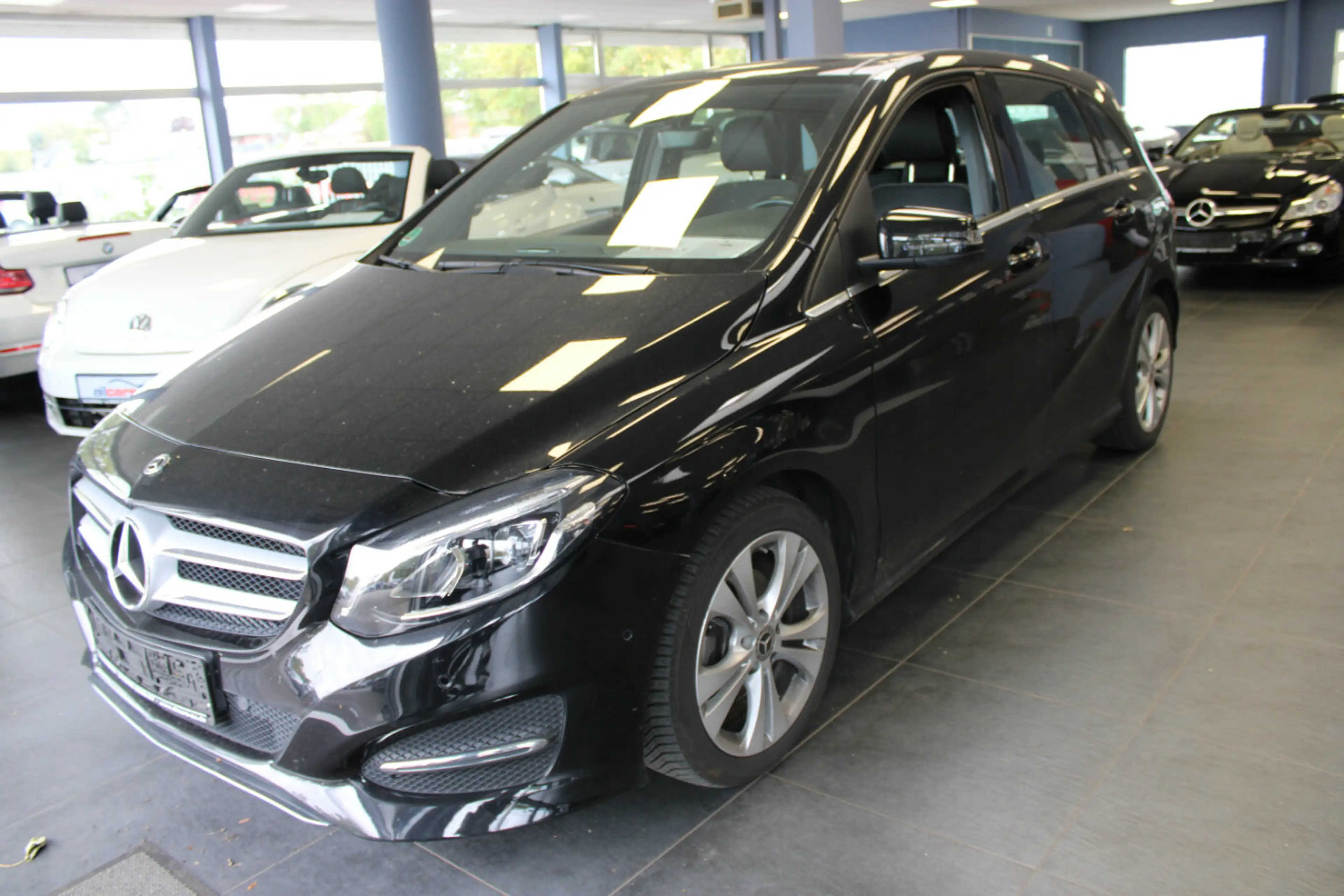 Mercedes-Benz B 220 4Matic Edition — photo 3