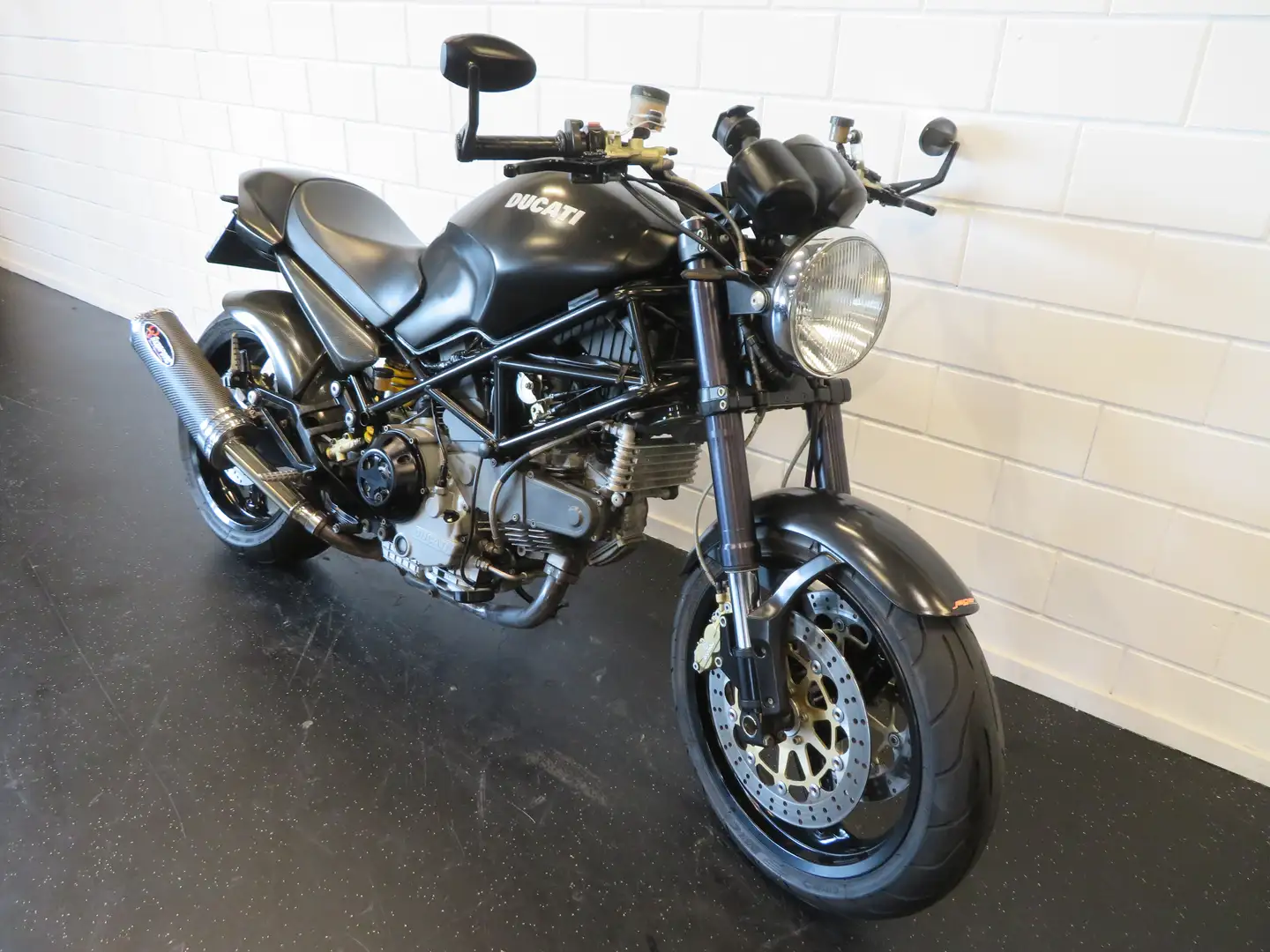 Ducati Monster 900 DARK RAUWE POWER! Schwarz - 2