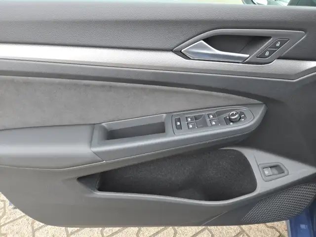 Volkswagen Golf view 16