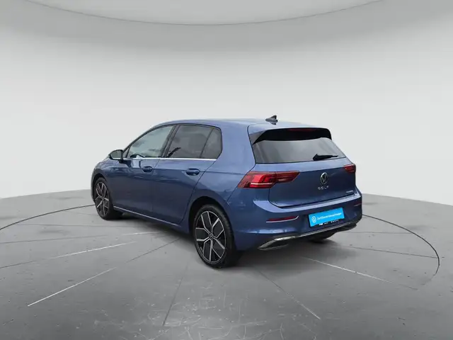 Volkswagen Golf view 3