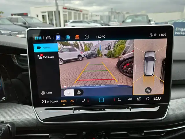 Volkswagen Golf view 18