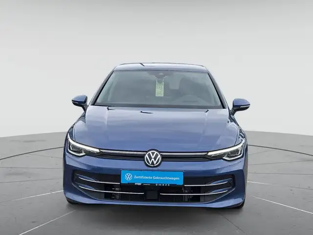 Volkswagen Golf view 2
