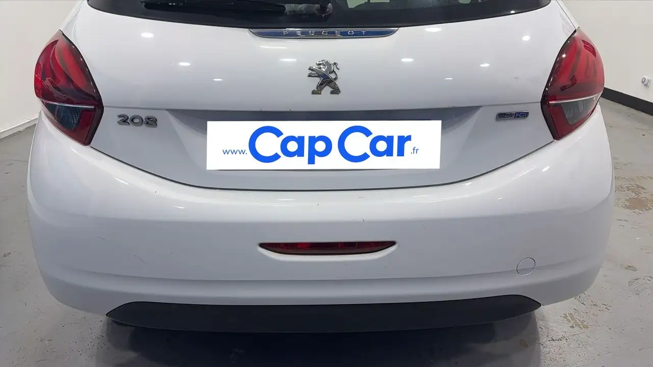 Peugeot 208 208 — photo 21