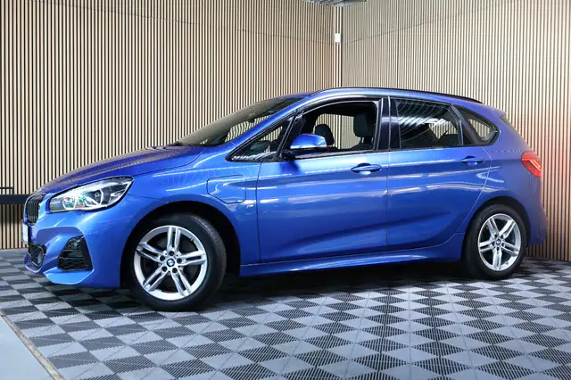 BMW 2 Series view 9