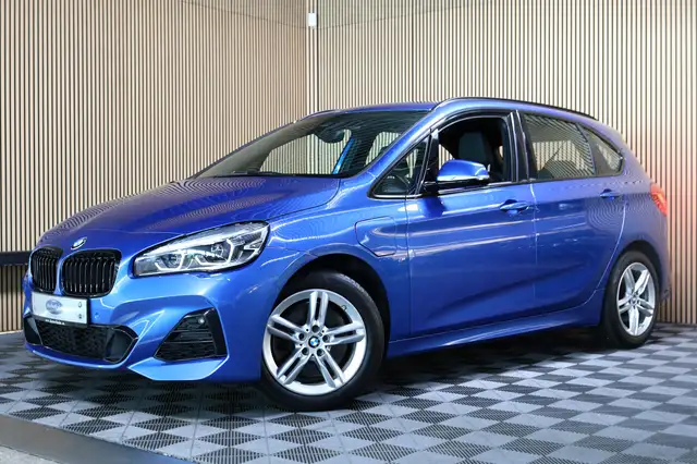 BMW 2 Series view 10