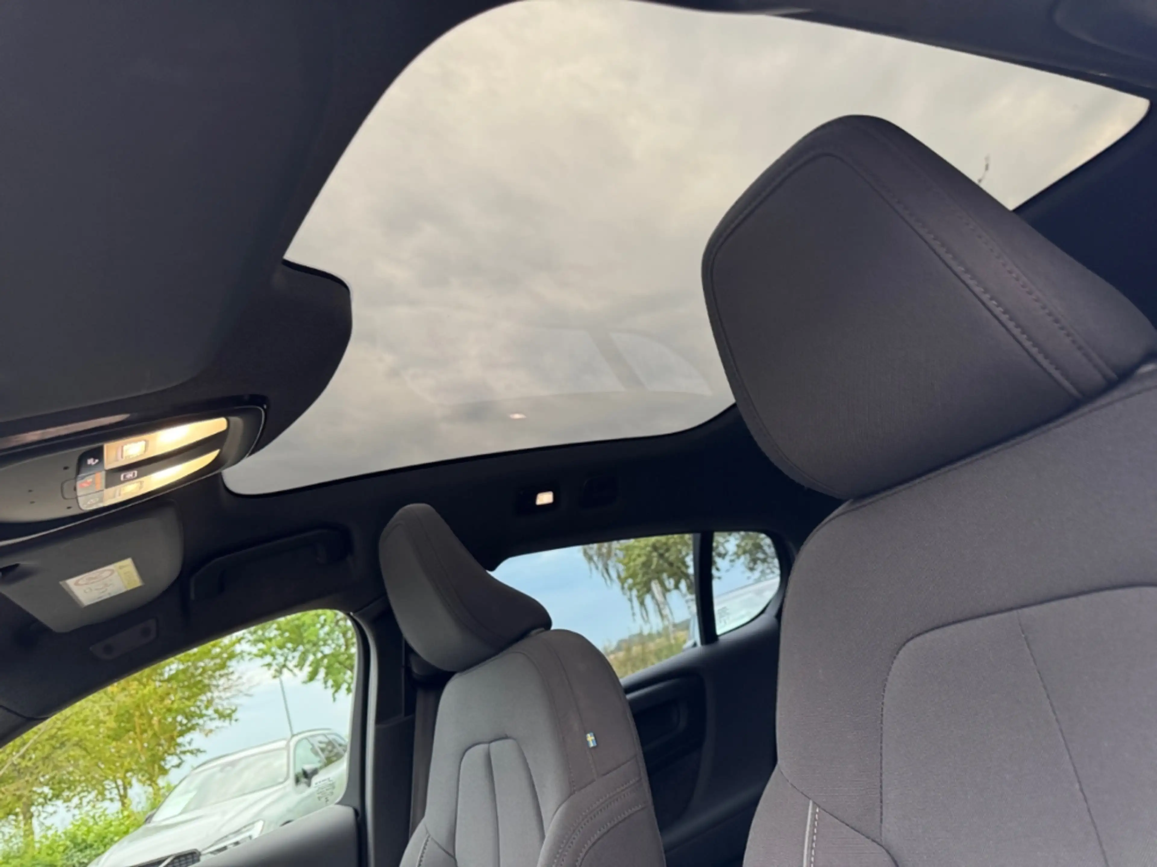 Volvo C40 Plus Recharge StandHZG Panorama Navi Digitales Coc — photo 13