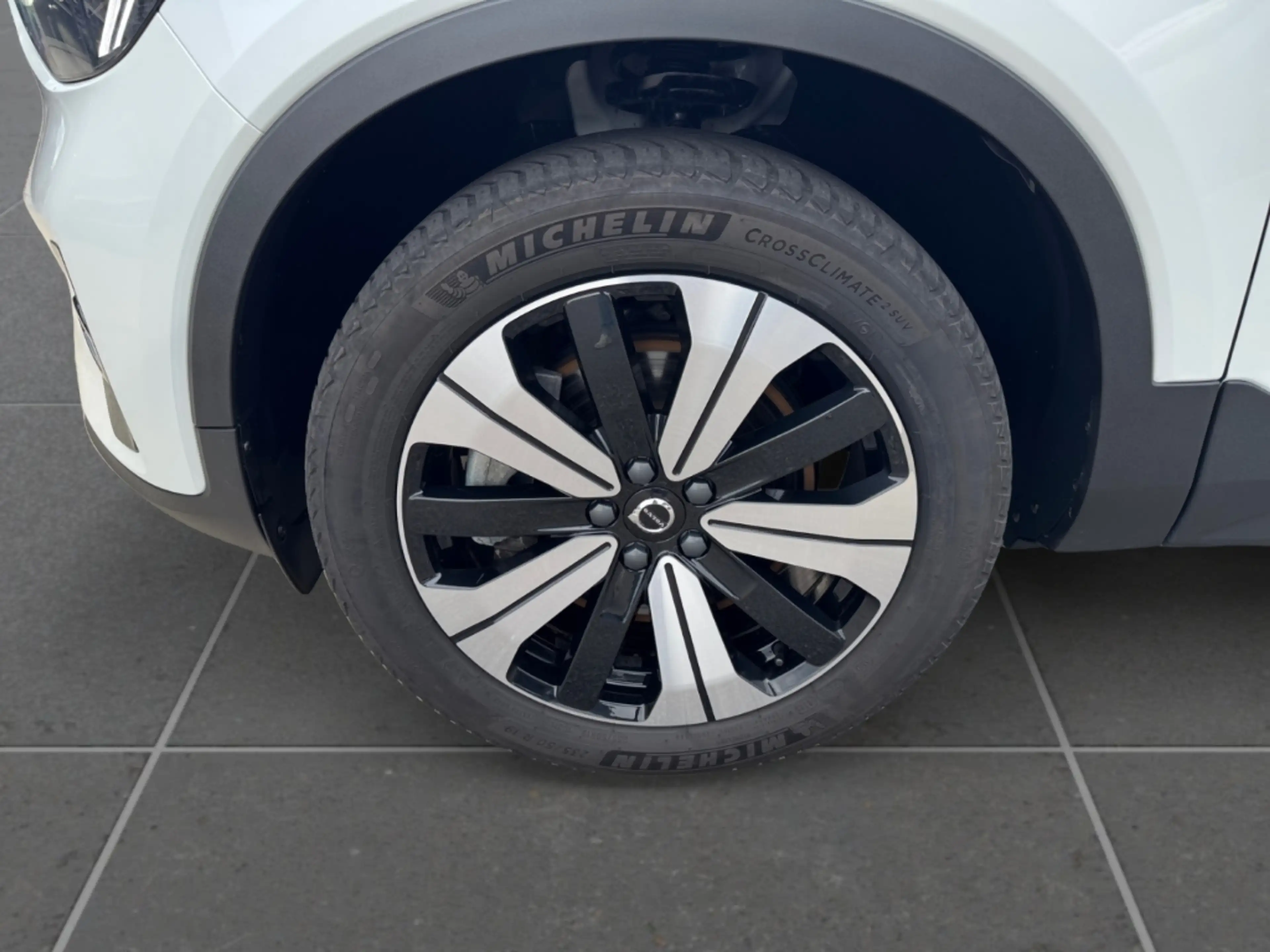Volvo C40 Plus Recharge StandHZG Panorama Navi Digitales Coc — photo 9