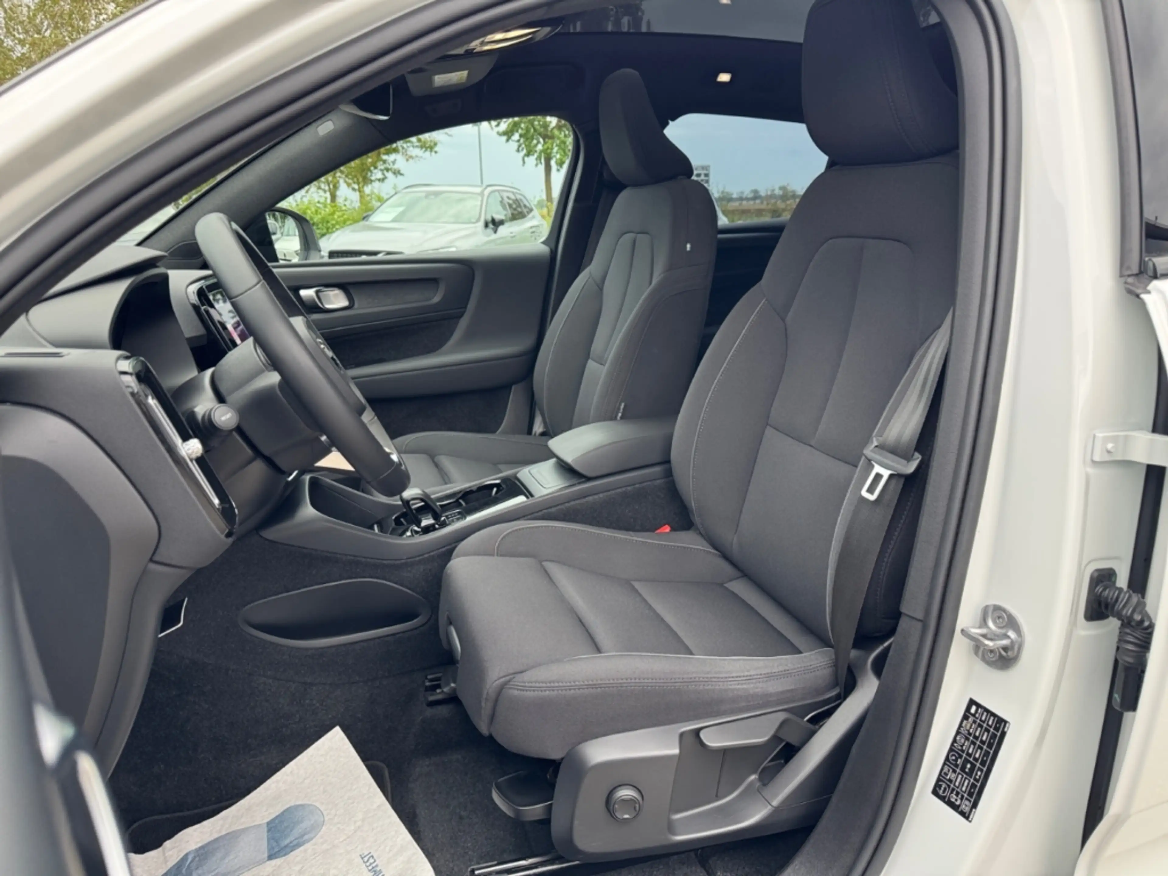 Volvo C40 Plus Recharge StandHZG Panorama Navi Digitales Coc — photo 10