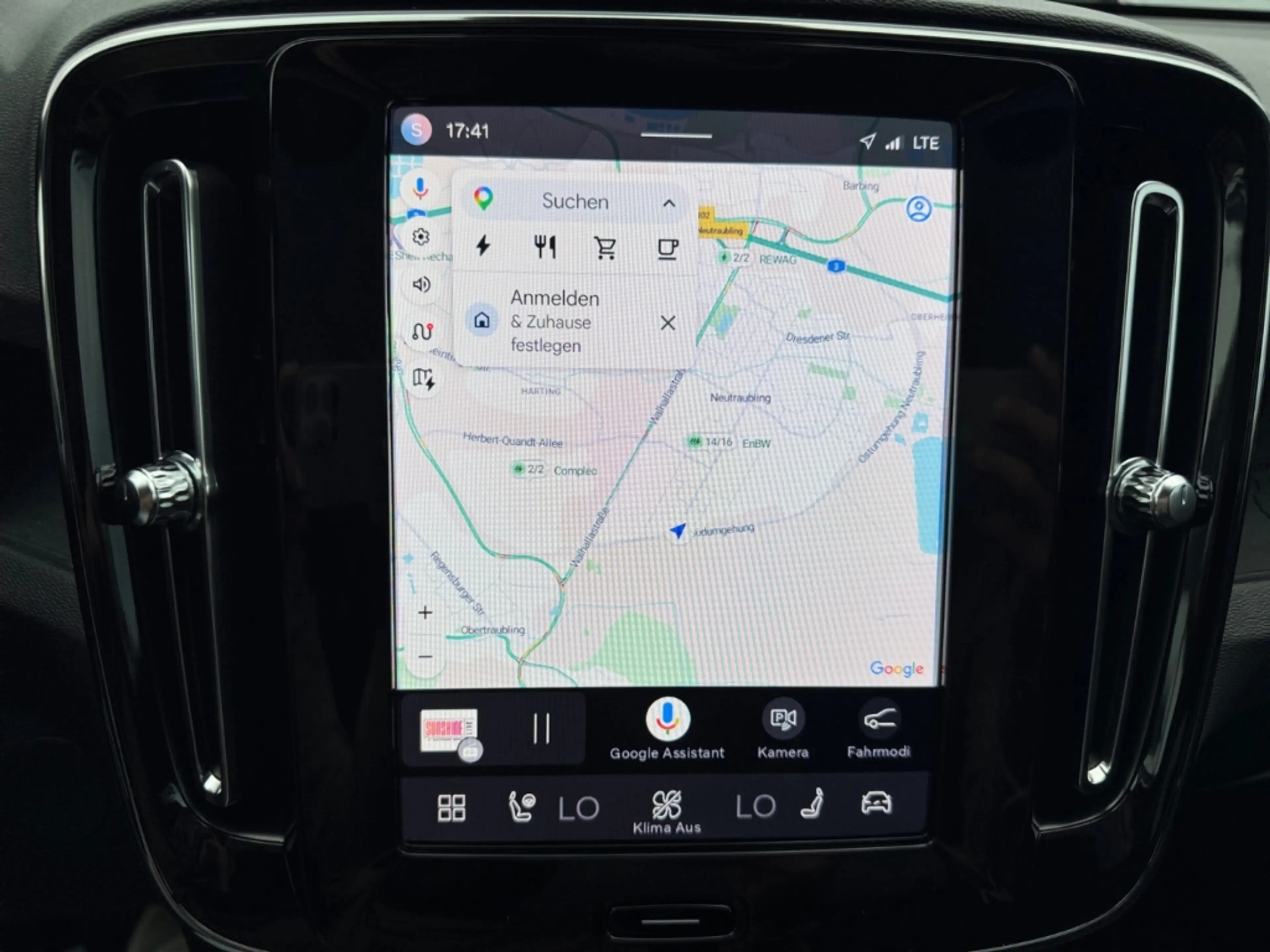 Volvo C40 Plus Recharge StandHZG Panorama Navi Digitales Coc — photo 15
