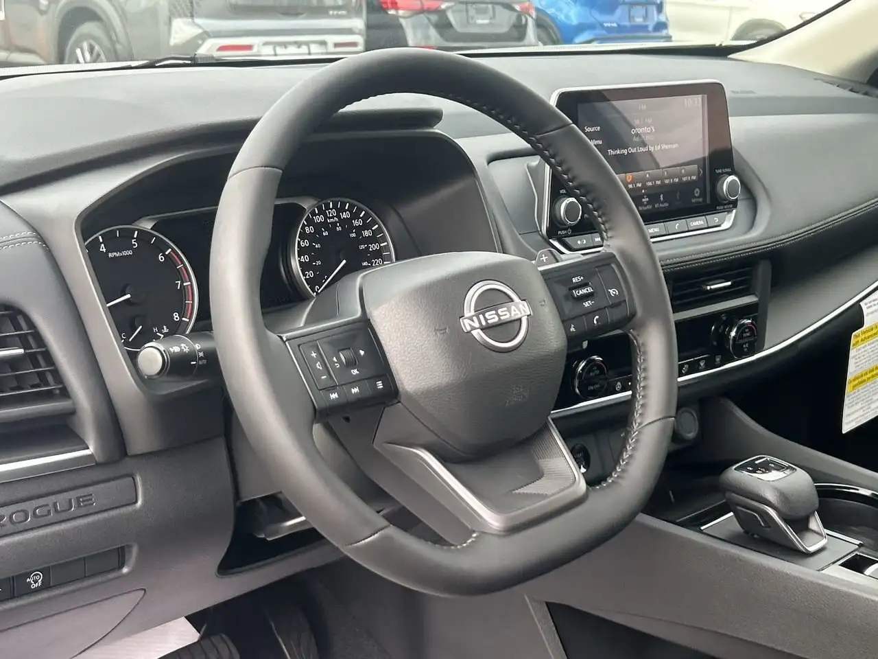 Nissan Rogue снимка Nissan Rogue