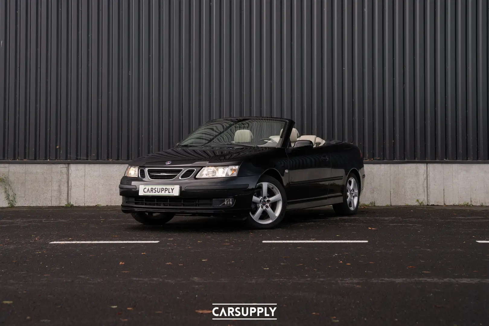 Saab 9-3 2.0 Vector - Cabrio - Like New - 2nd owner Nero - 1
