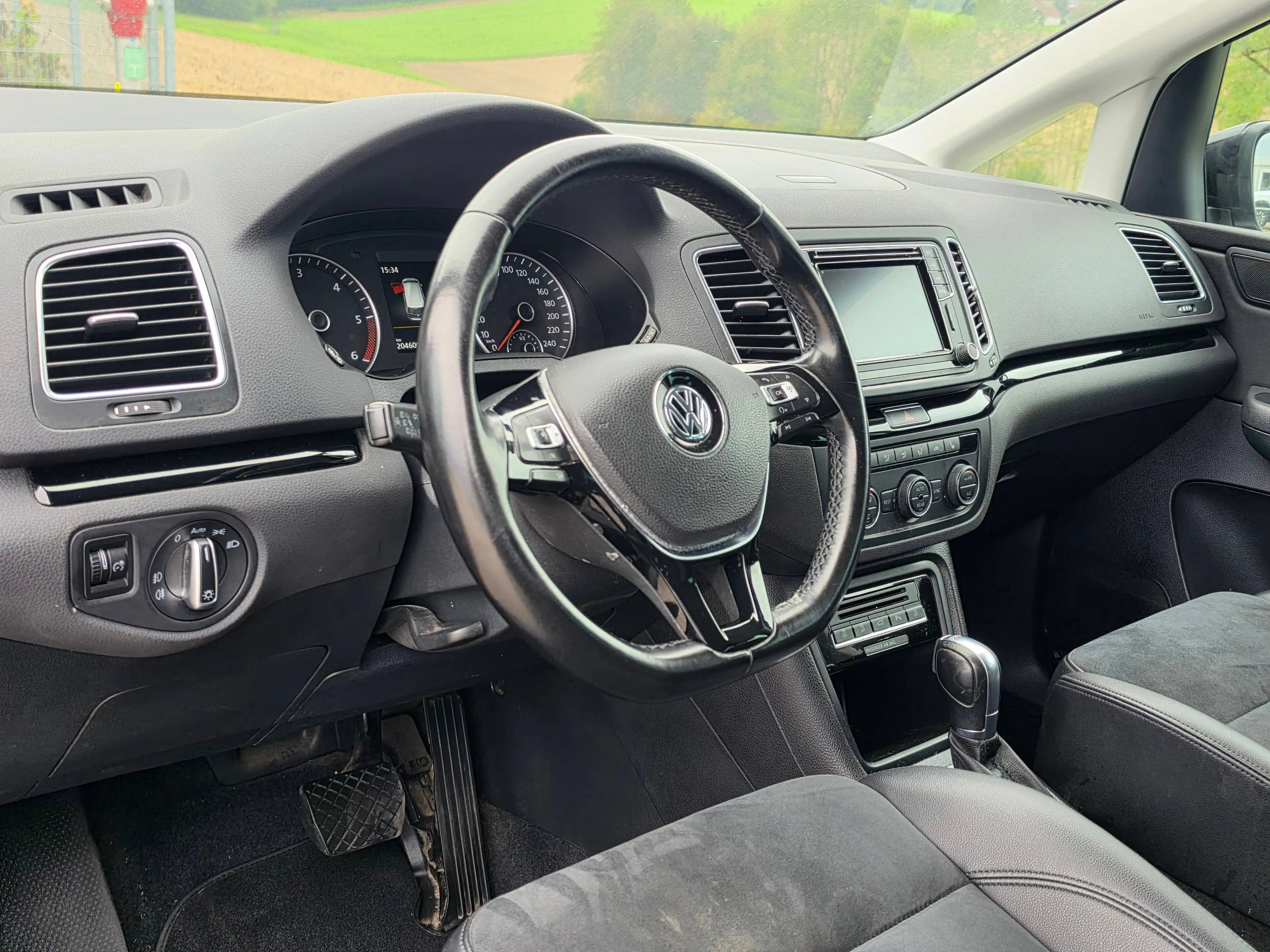 Volkswagen Sharan Highline* Automatik* Tempomat* Navi* Leder* Sitzheizung* — photo 11