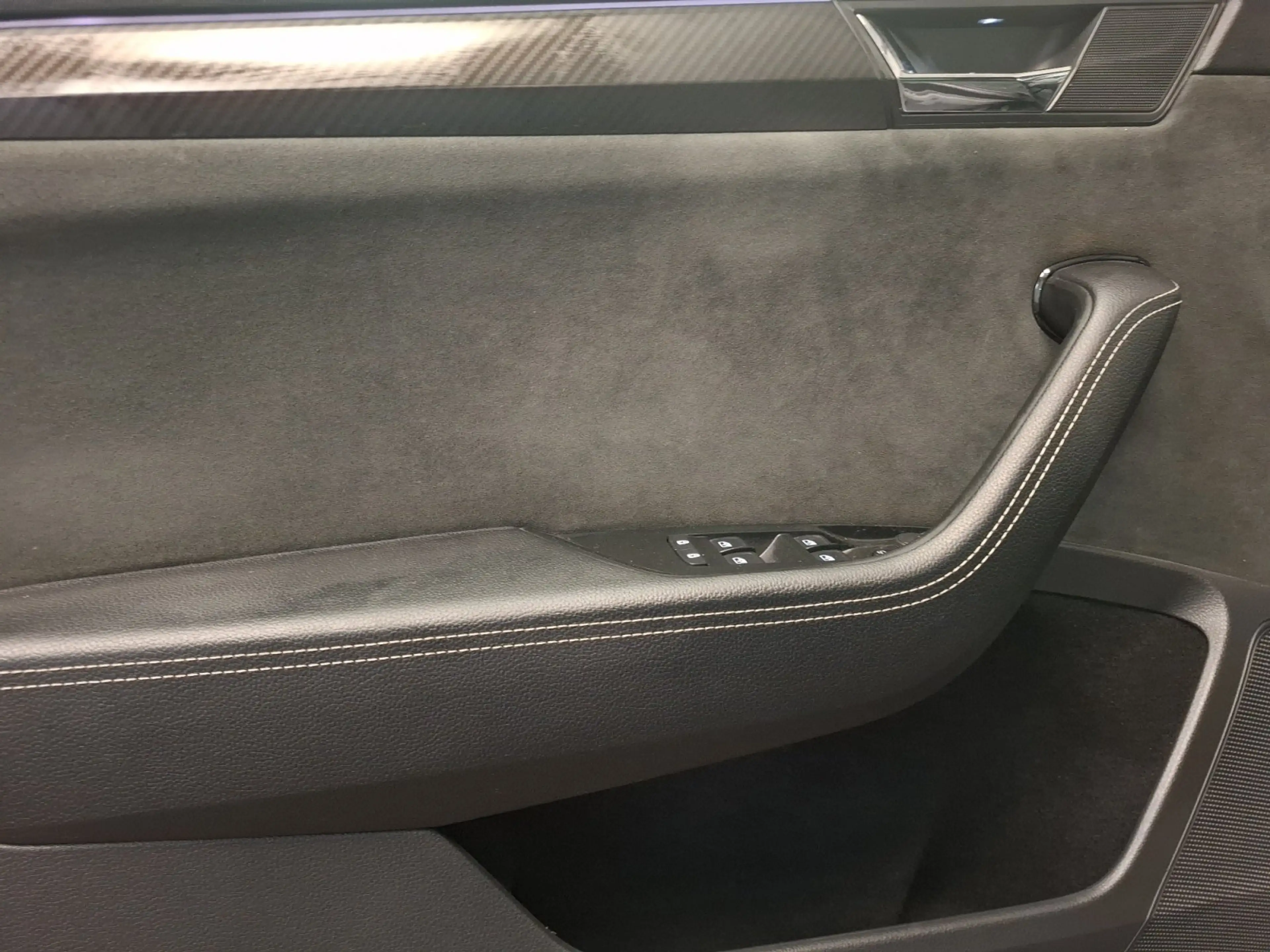 Skoda Superb Combi Sportline 4x4 AHK RFK STH DCC ACC — photo 14