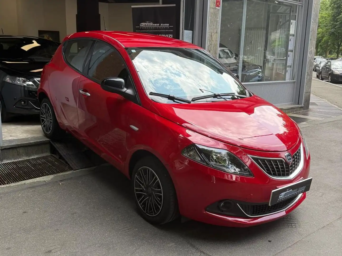 Lancia Ypsilon Ypsilon 1.0 firefly hybrid Gold s Rood - 2