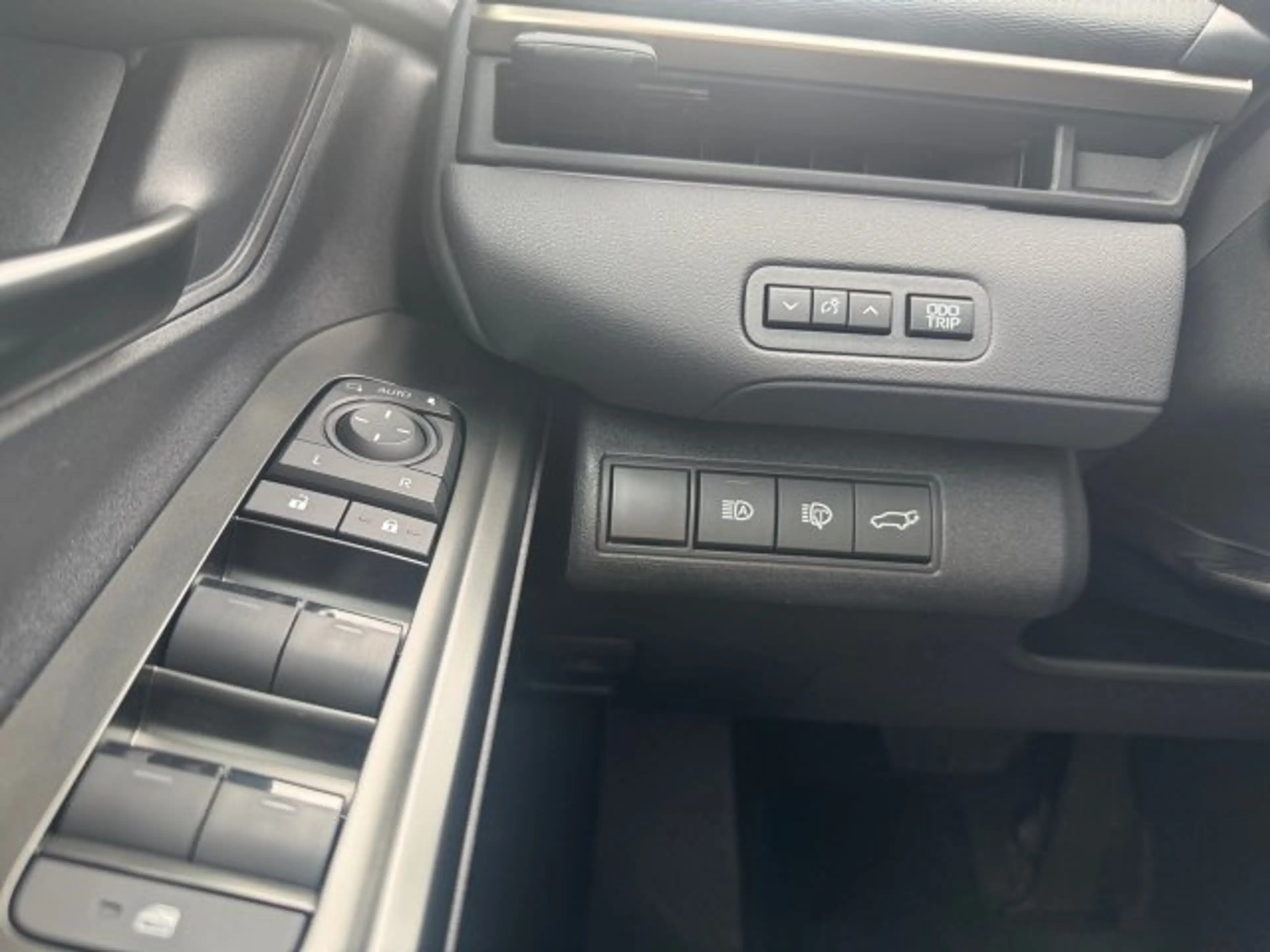 Toyota bZ4X 5-tg Active Drive  Allradantrieb — photo 12
