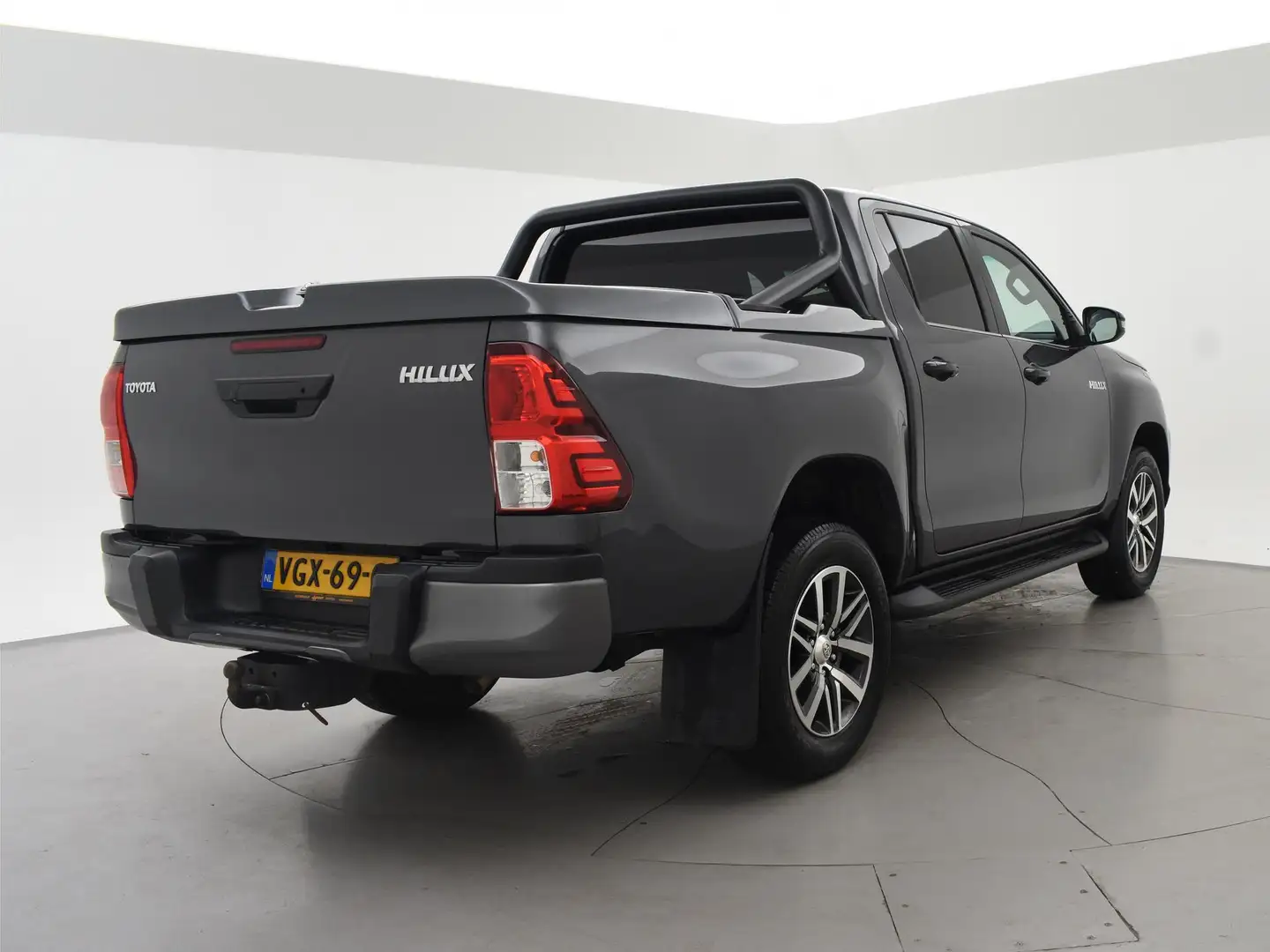 Toyota Hilux 2.4 D-4D AUT. 4X4 DOUBLE CAB EXECUTIVE ORIG. NL *4 Gris - 2