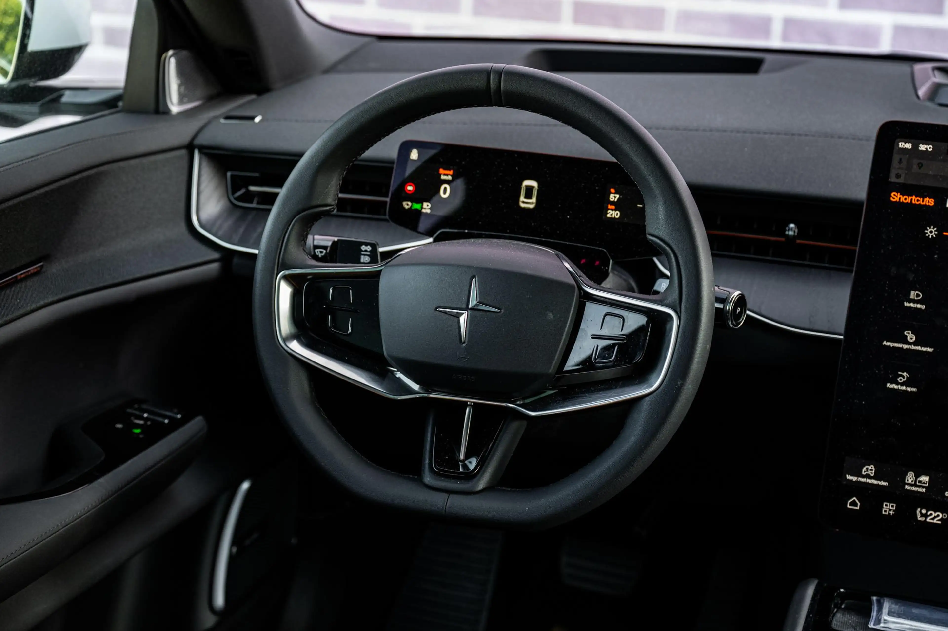 Polestar 3 Long range Dual motor 111 kWh Performance Pilot Pl — photo 15
