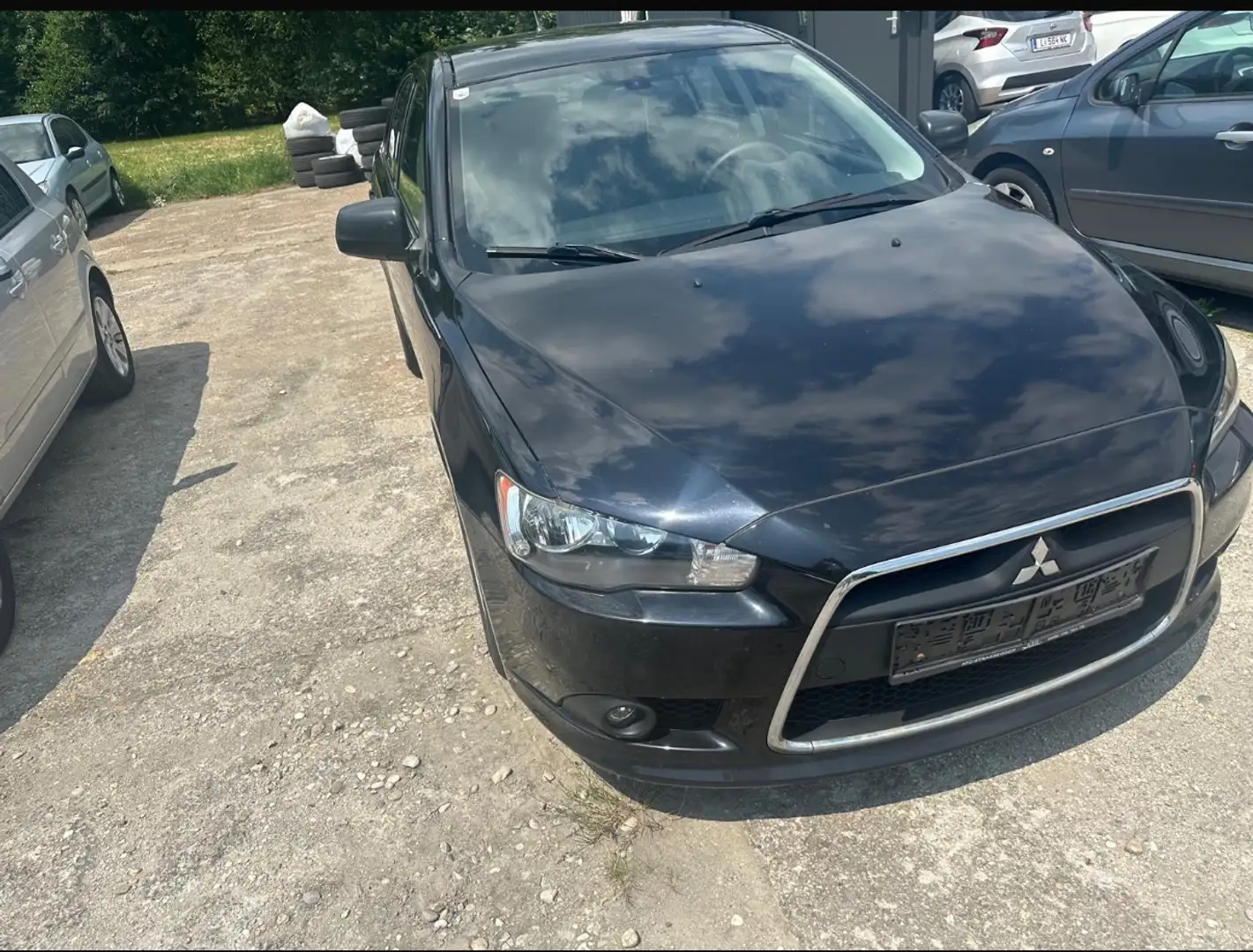 Mitsubishi Lancer Schwarz - 2