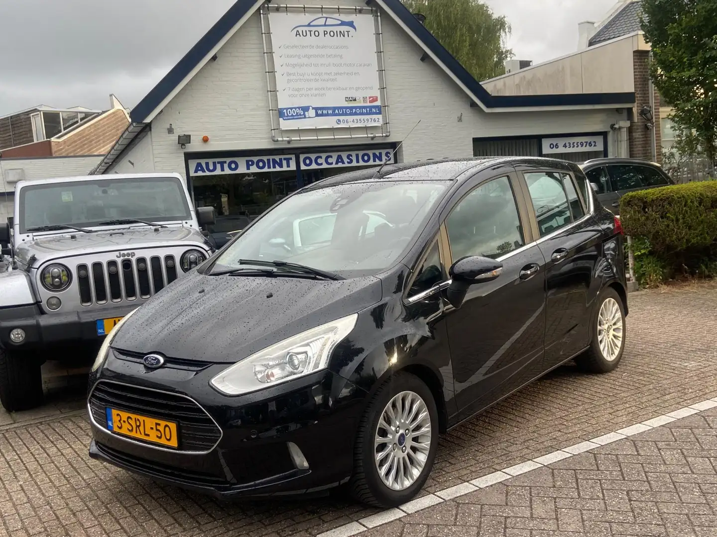 Ford B-Max 1.0 EcoBoost Titanium Zwart - 1