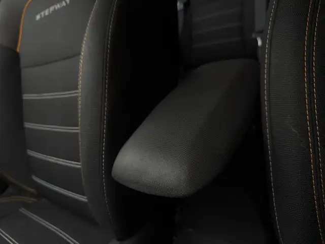 Dacia Sandero view 29