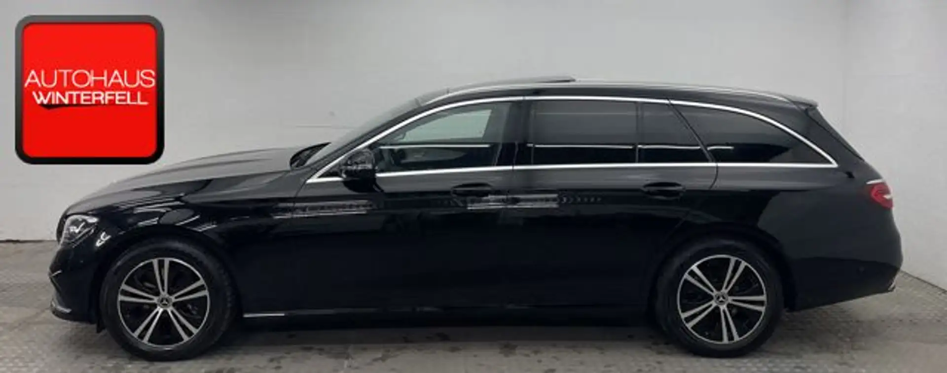 Mercedes-Benz E 220 d T 4M AVANTGARDE PANORAMA+AHK+LED+MEMORY+ Schwarz - 2