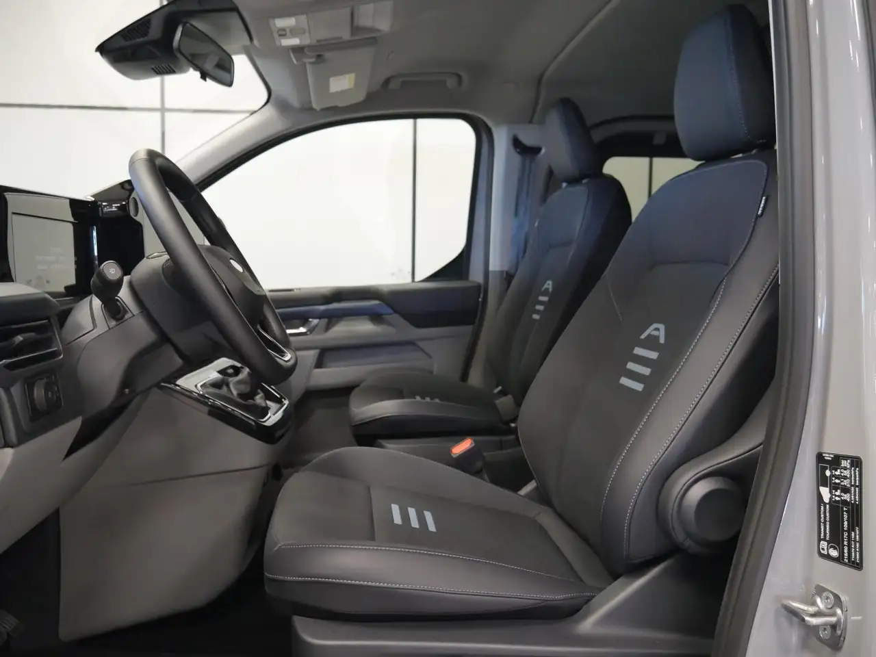 Ford Tourneo Custom 2026 — фото 9