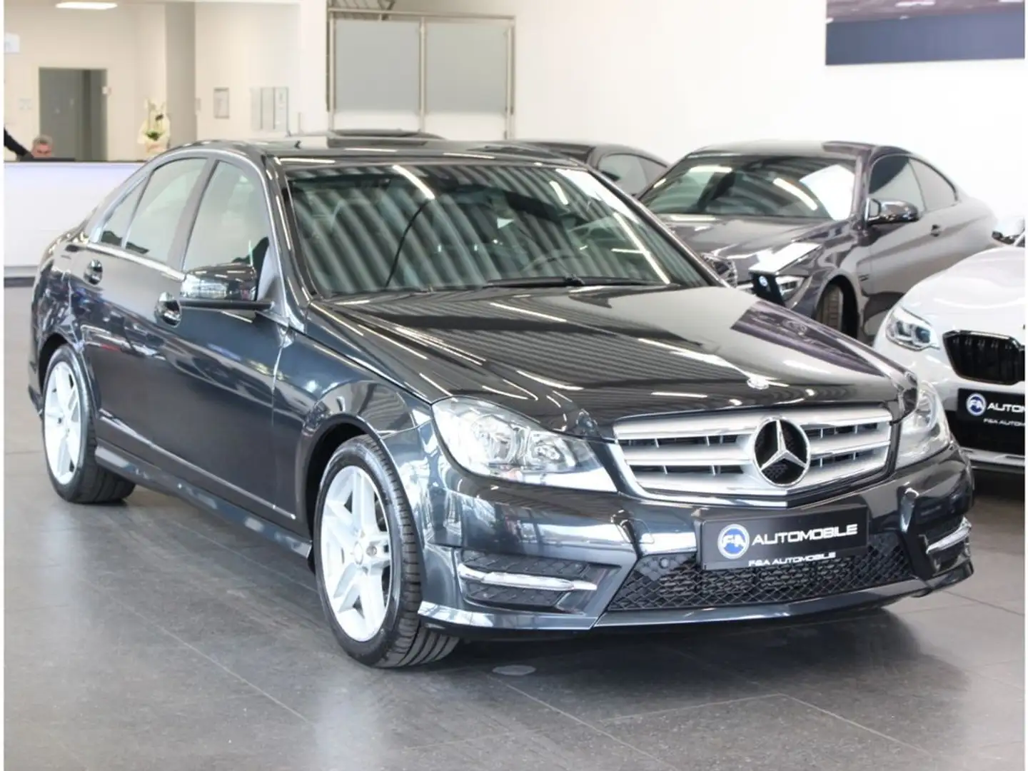 Mercedes-Benz C 200 CGI AMG Line 2.Hand+H&K+Comand Schwarz - 2