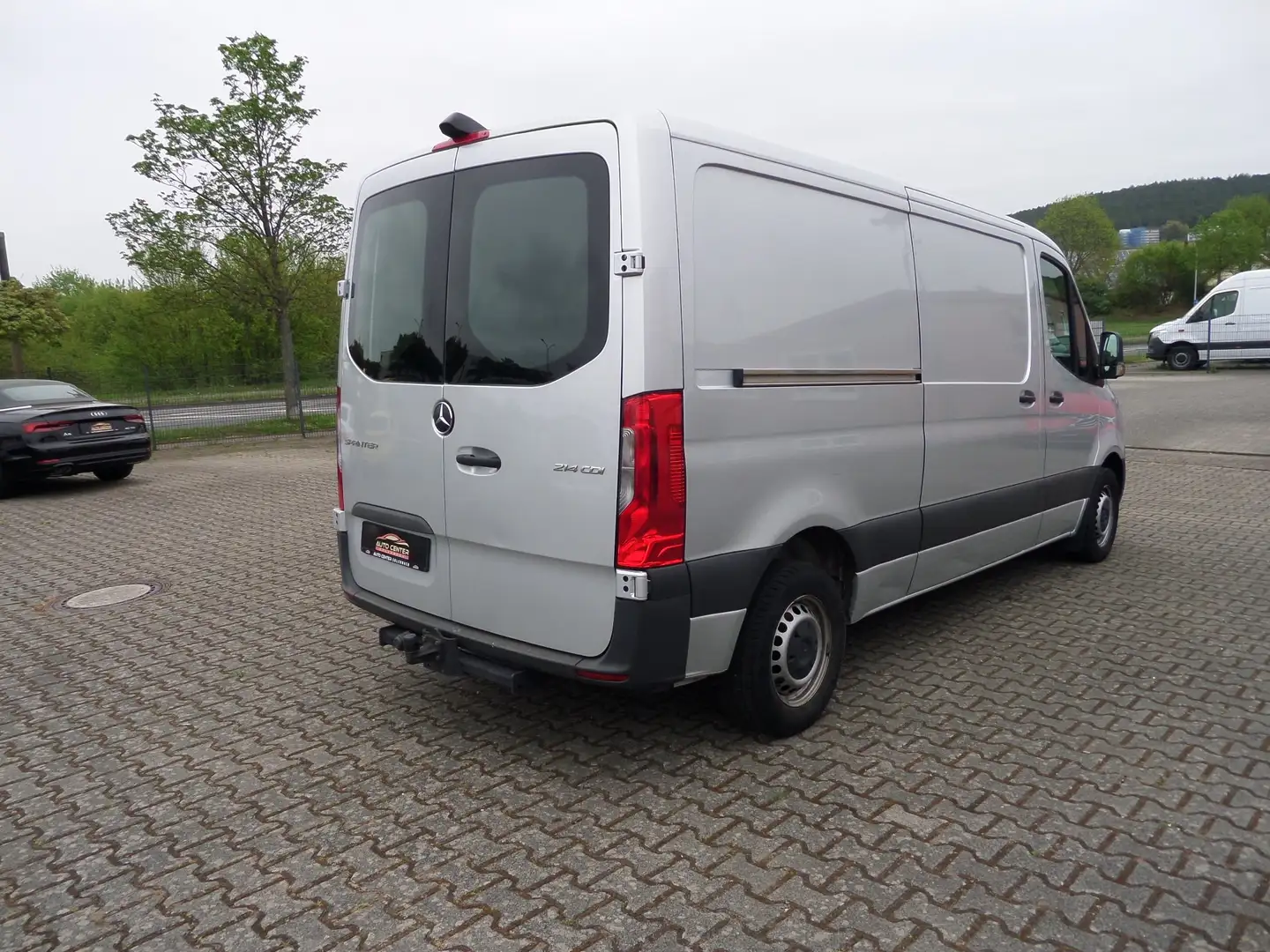 Mercedes-Benz Sprinter 214 cdi LANG 3-Sitzer+Standhzg+Navi+Cam+AHK+Klima Silber - 2