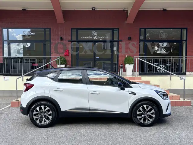 Renault Captur view 3