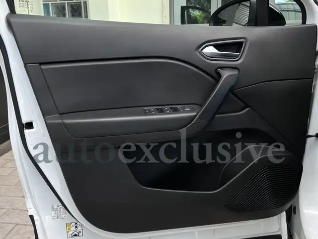 Renault Captur view 5