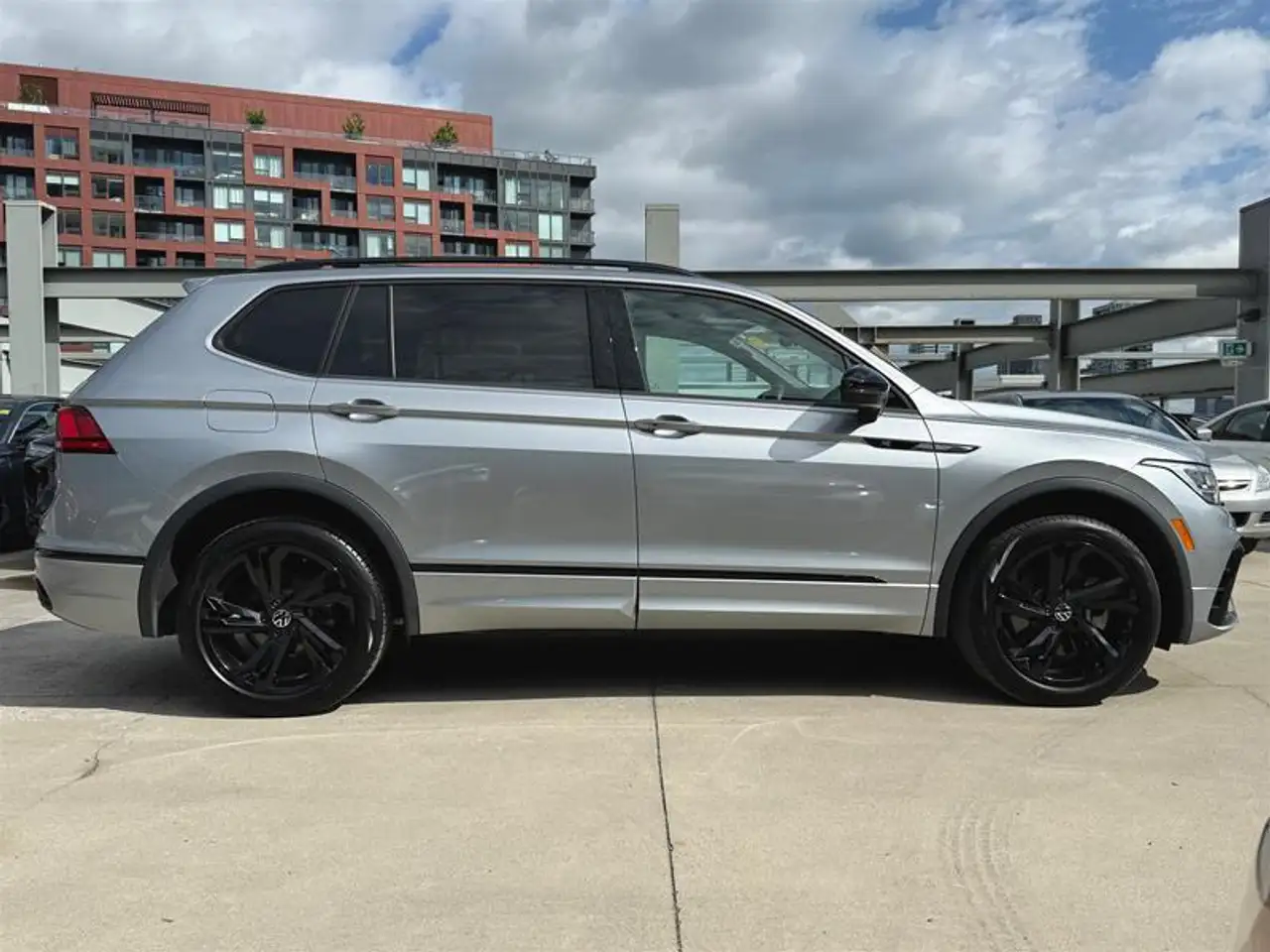 Volkswagen Tiguan снимка Volkswagen Tiguan
