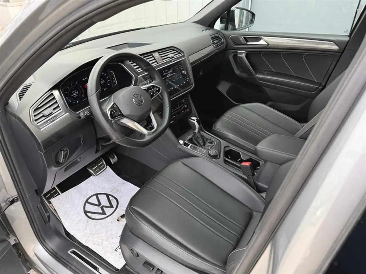 Volkswagen Tiguan снимка Volkswagen Tiguan