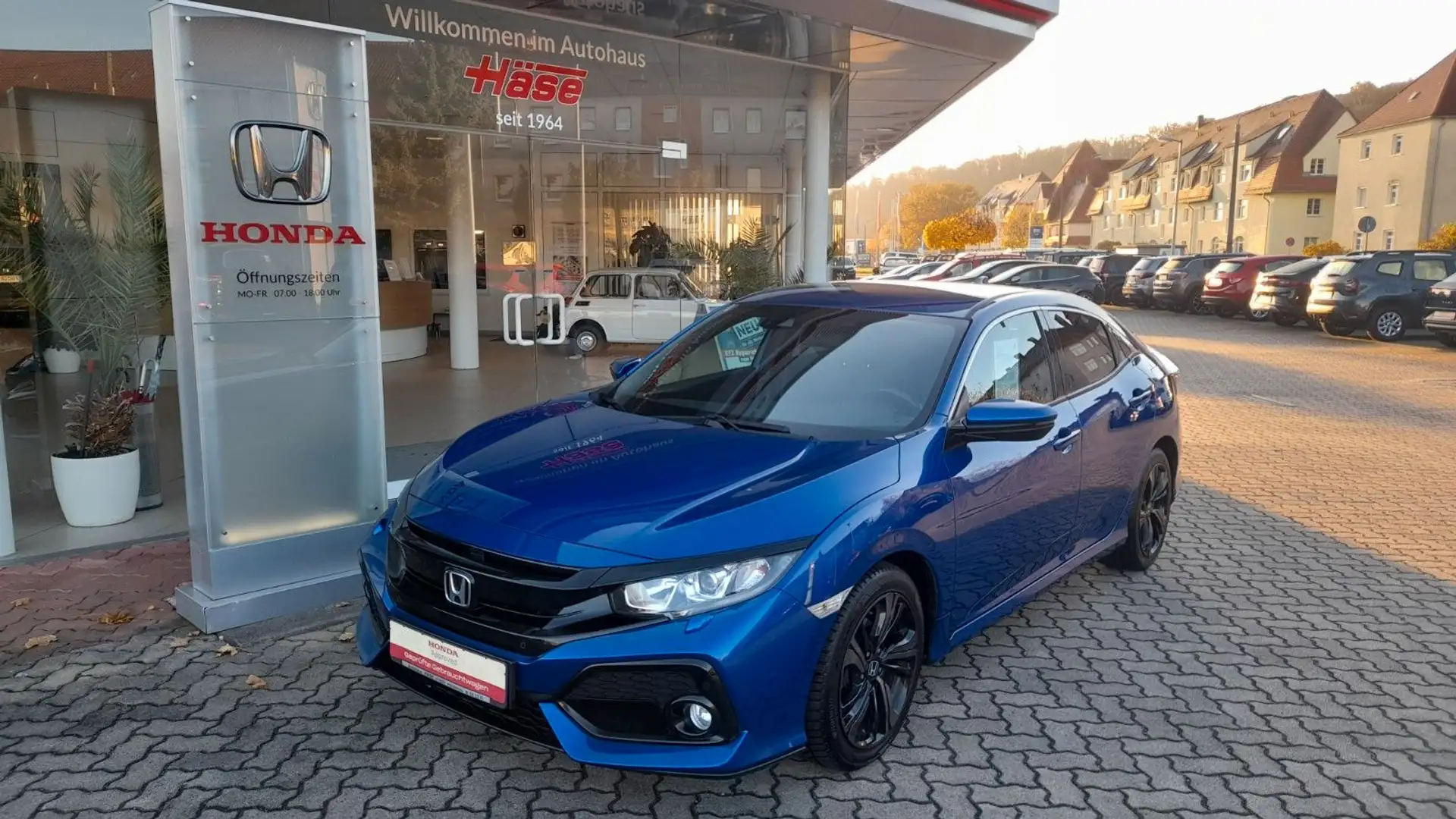Honda Civic Lim. 5-trg. 1.0 Elegance Blau - 1