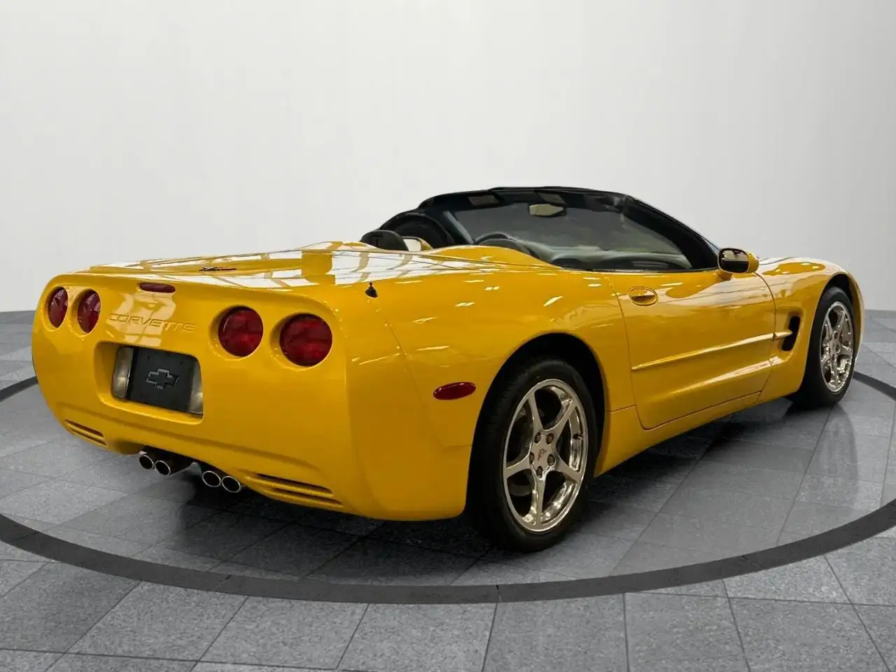 Chevrolet Corvette снимка Chevrolet Corvette