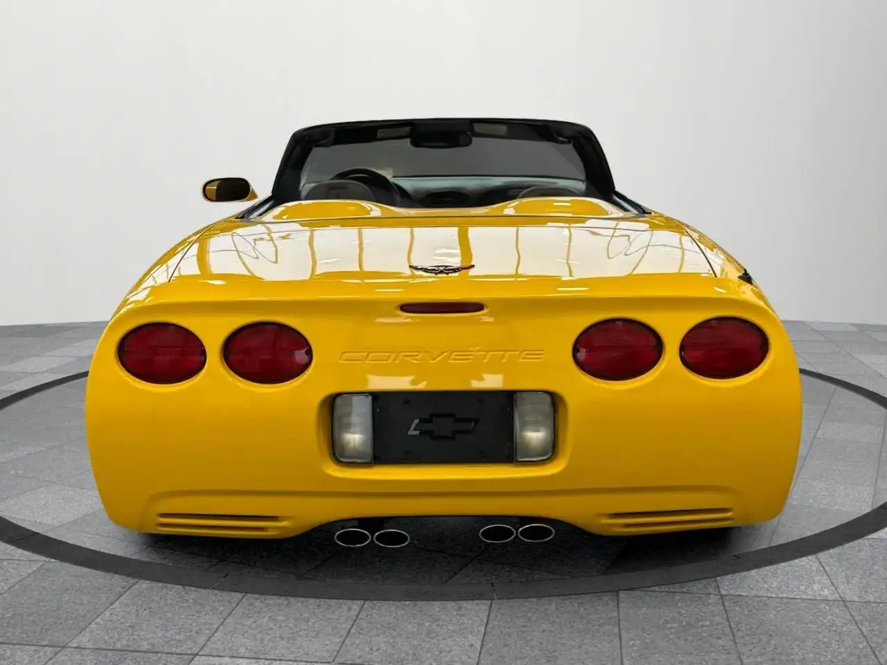 Chevrolet Corvette снимка Chevrolet Corvette
