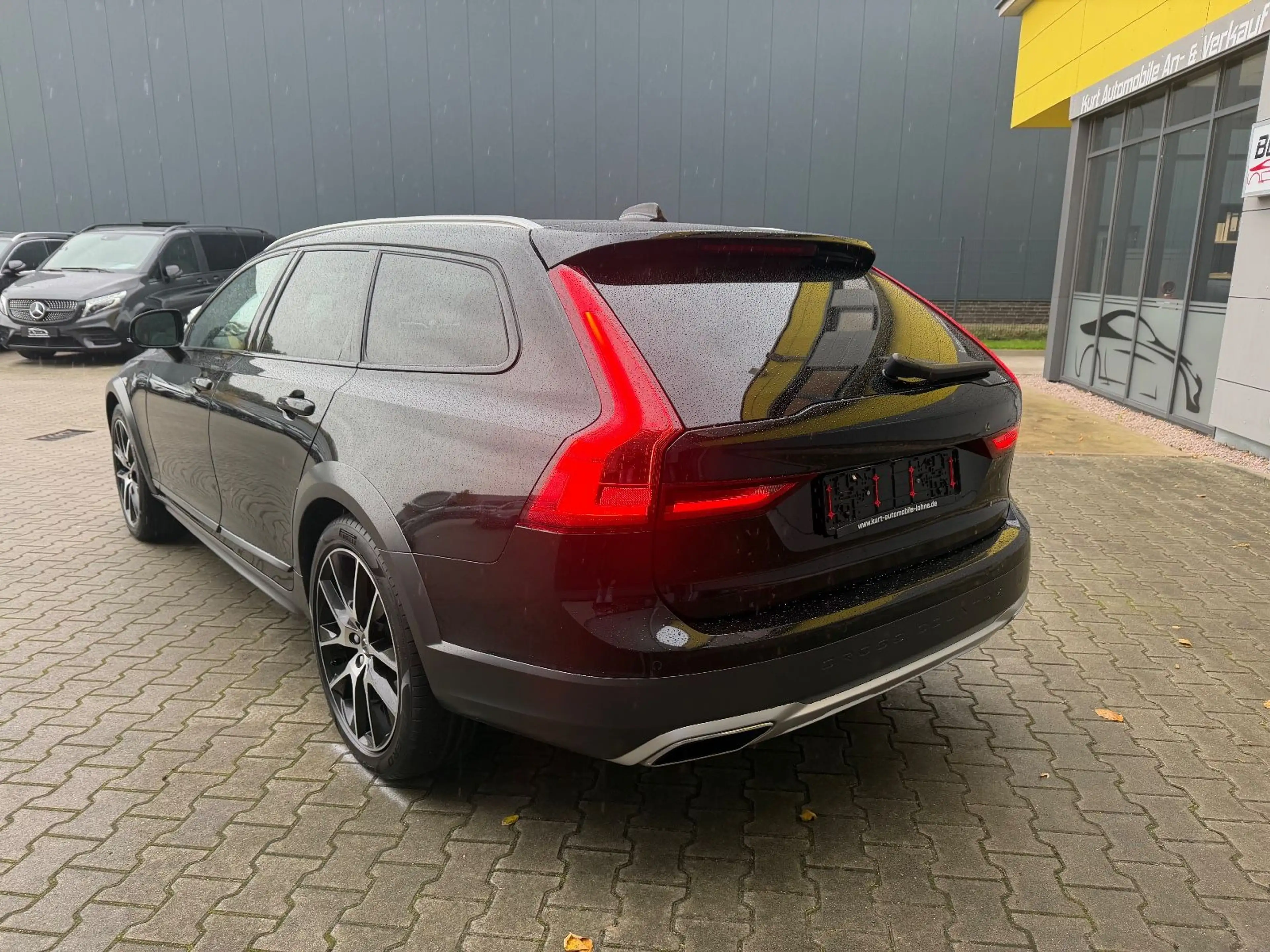 Volvo V90 Cross Country AWD/HEAD UP/ALLRAD/LEDER/8xBRF — photo 4