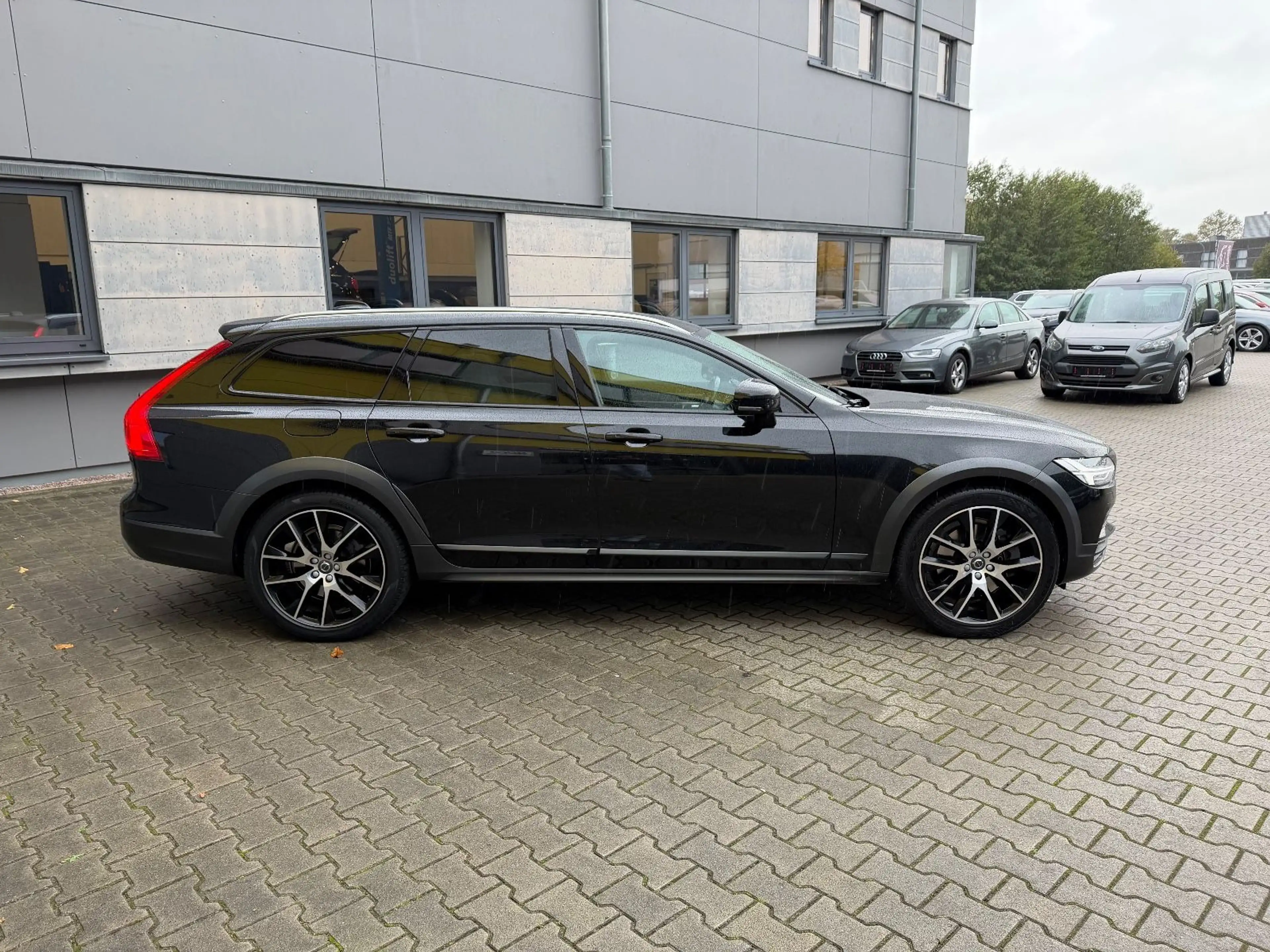 Volvo V90 Cross Country AWD/HEAD UP/ALLRAD/LEDER/8xBRF — photo 7