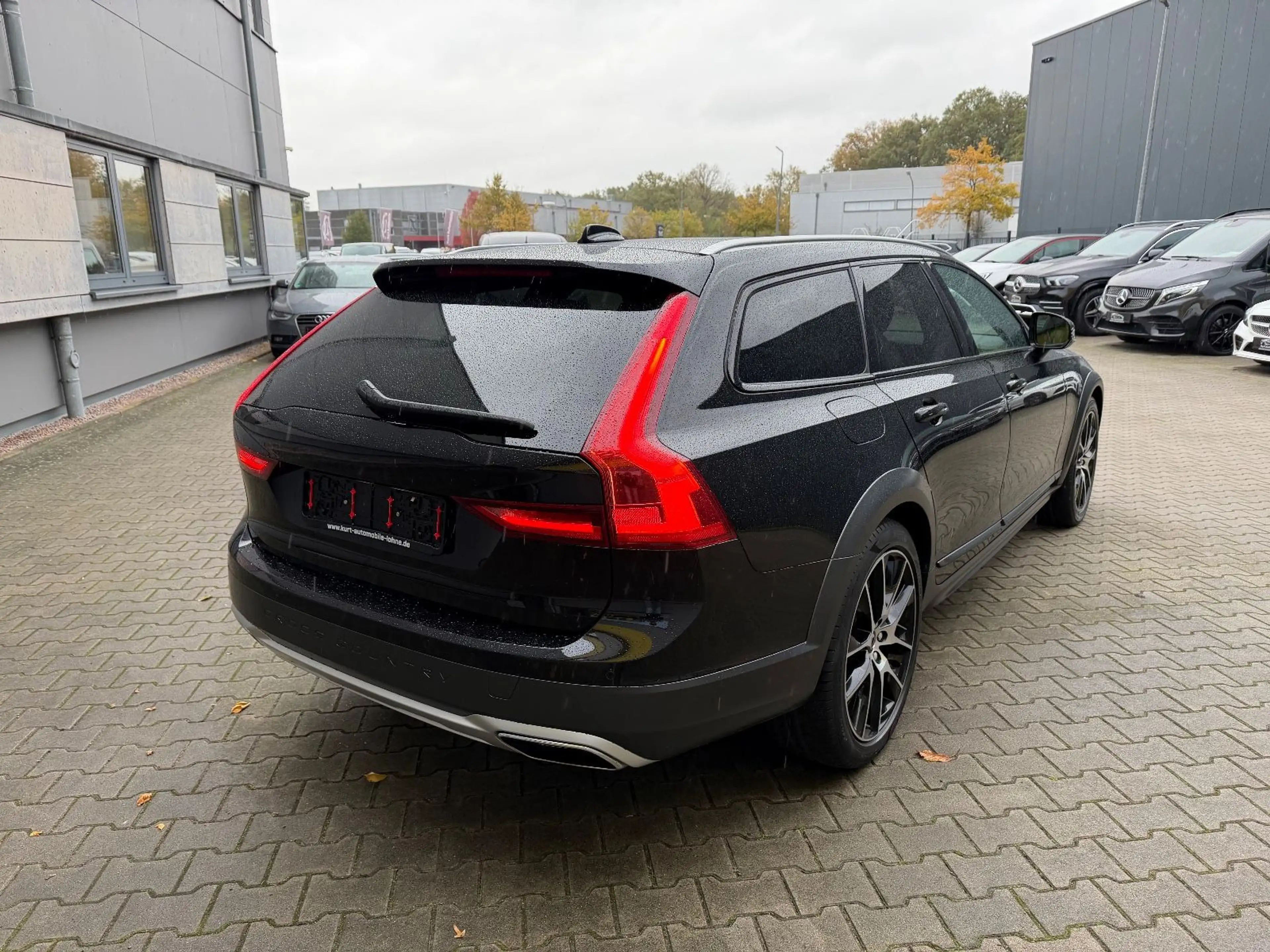 Volvo V90 Cross Country AWD/HEAD UP/ALLRAD/LEDER/8xBRF — photo 6
