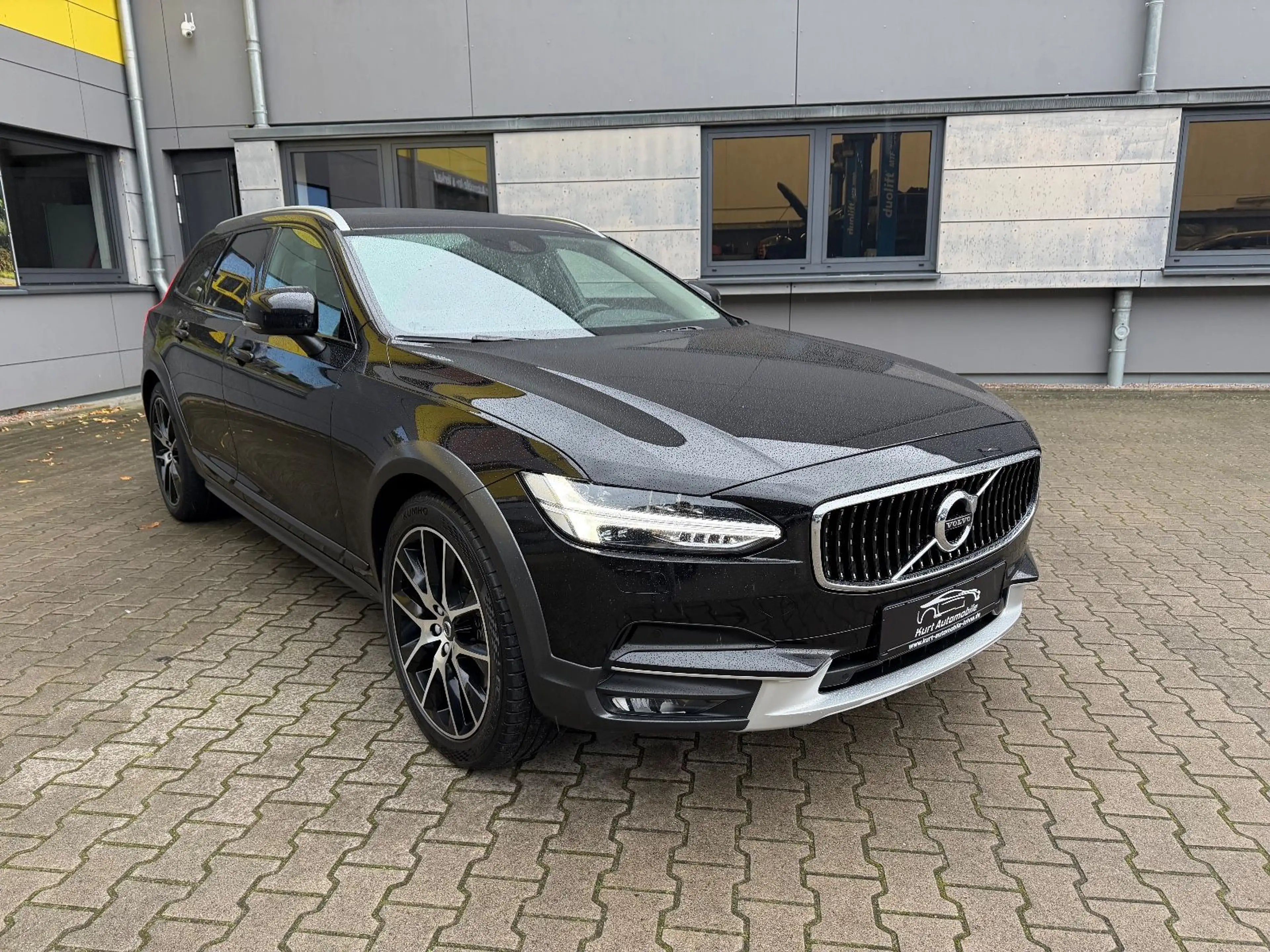 Volvo V90 Cross Country AWD/HEAD UP/ALLRAD/LEDER/8xBRF — photo 8
