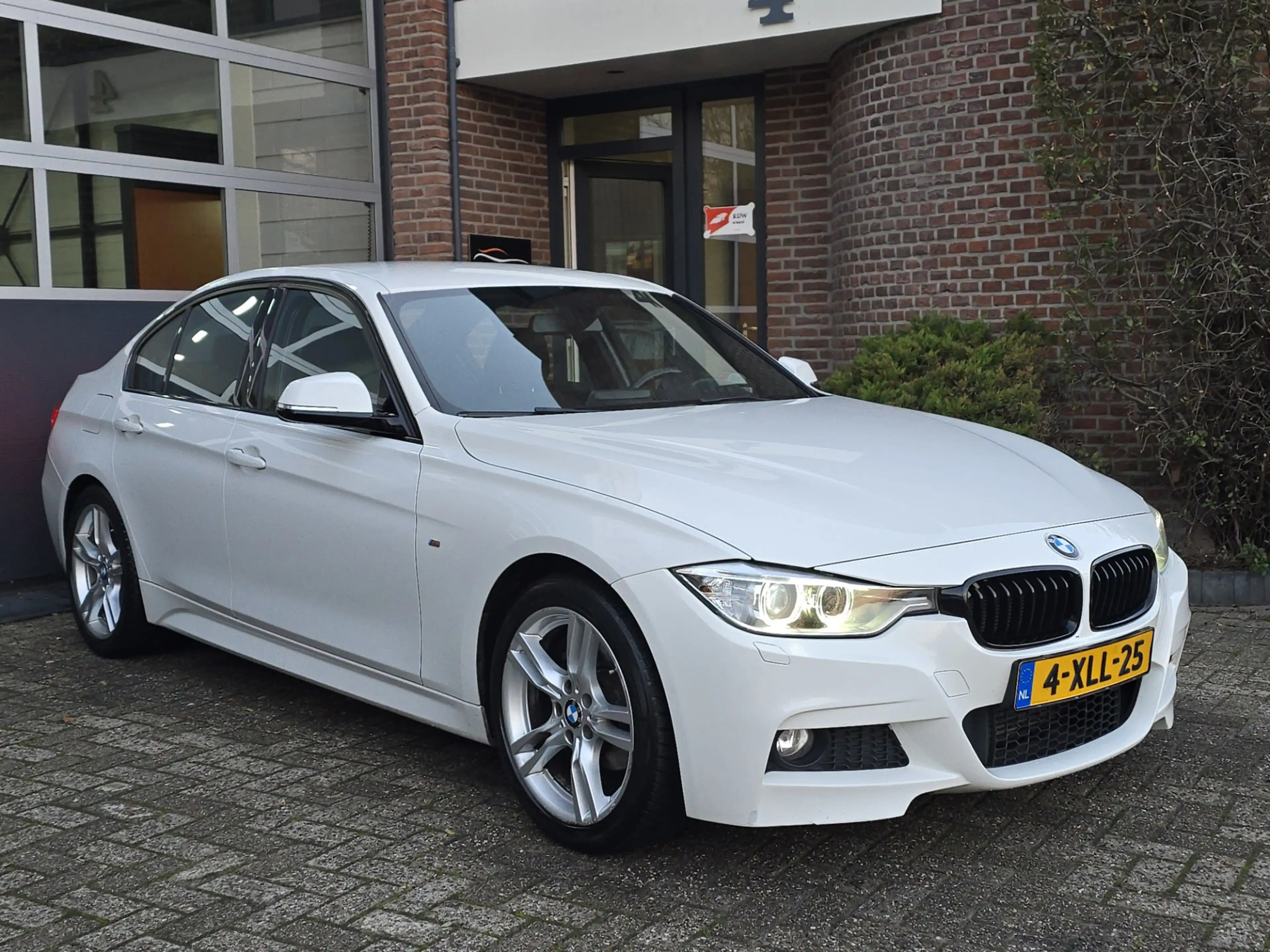 BMW 316 3-serie 316i Executive M Nap |Clima |Navi |Led