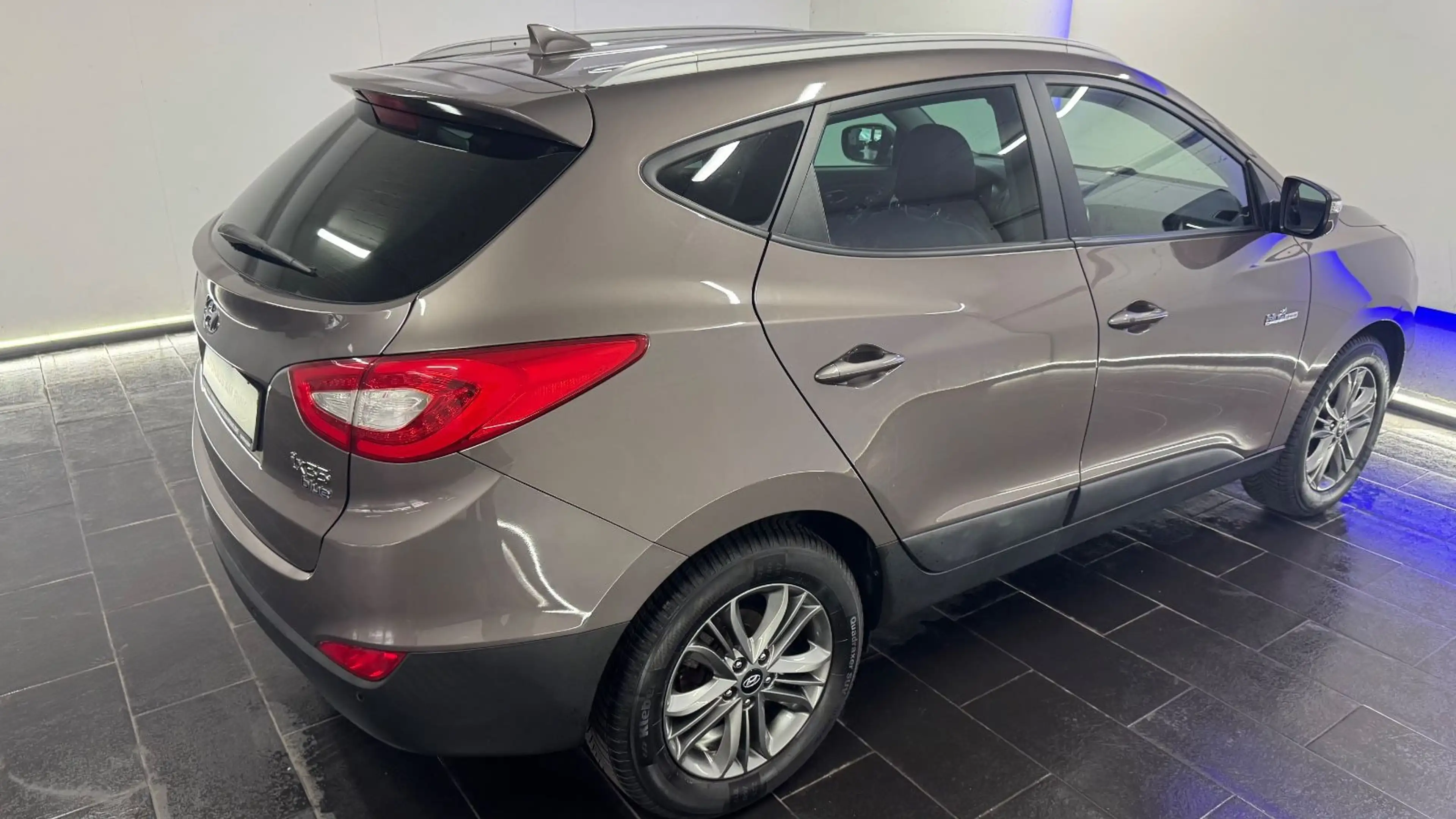 Hyundai iX35 blue Finale Gold 2WD TEMPO CAM 2-ZONEN NAVI — photo 10
