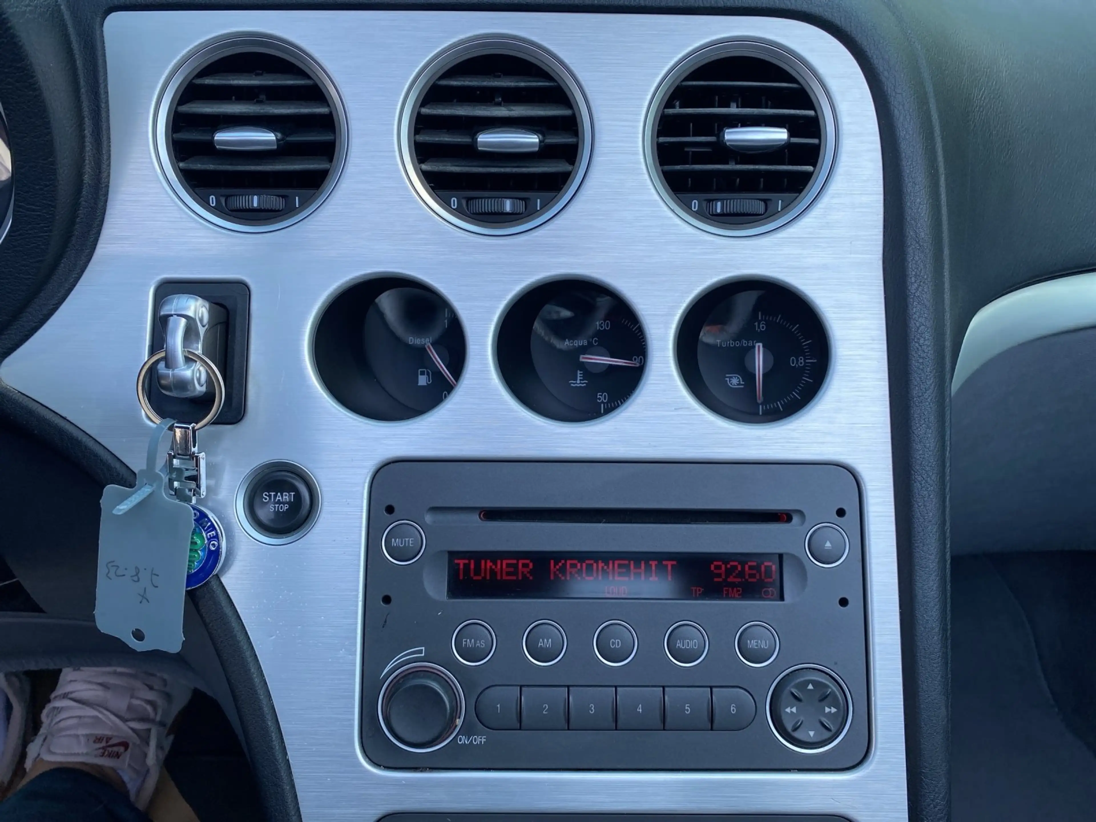 Alfa Romeo Spider 2.4 JTD 20V Exclusive — photo 10